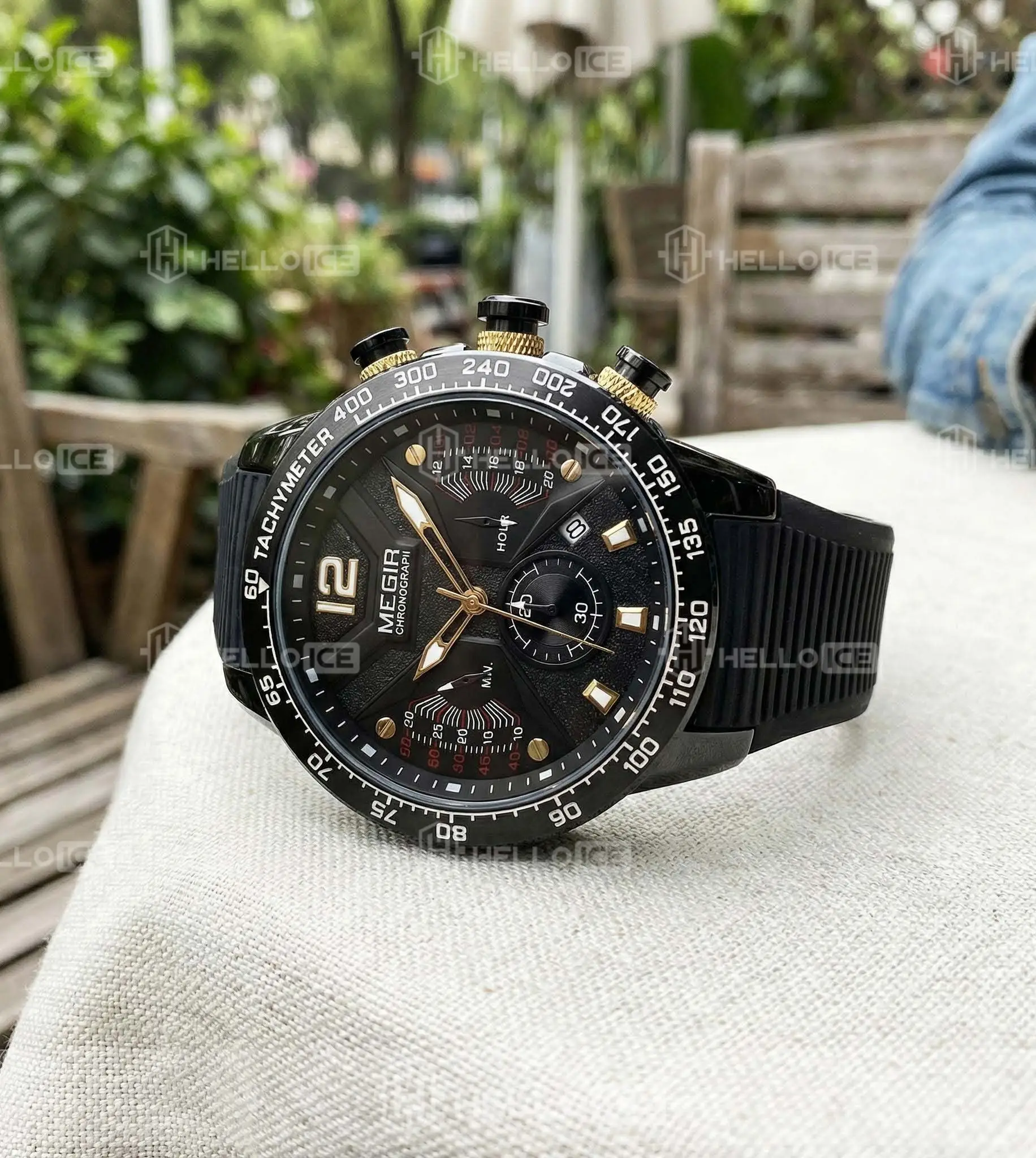 Helloice Review Image