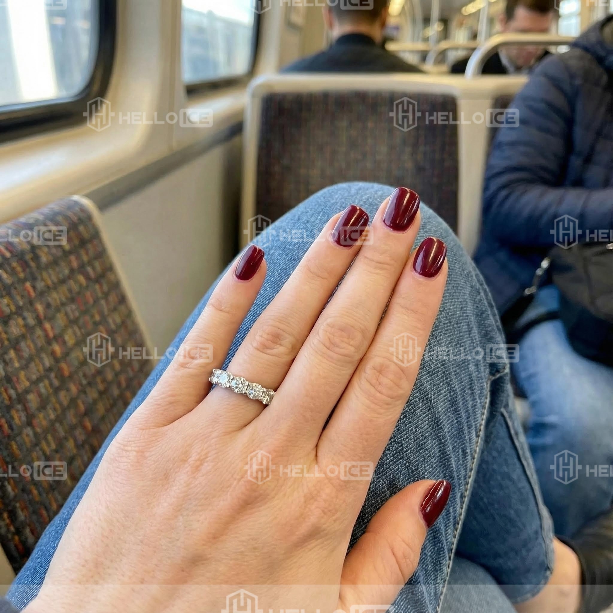 Helloice Review Image