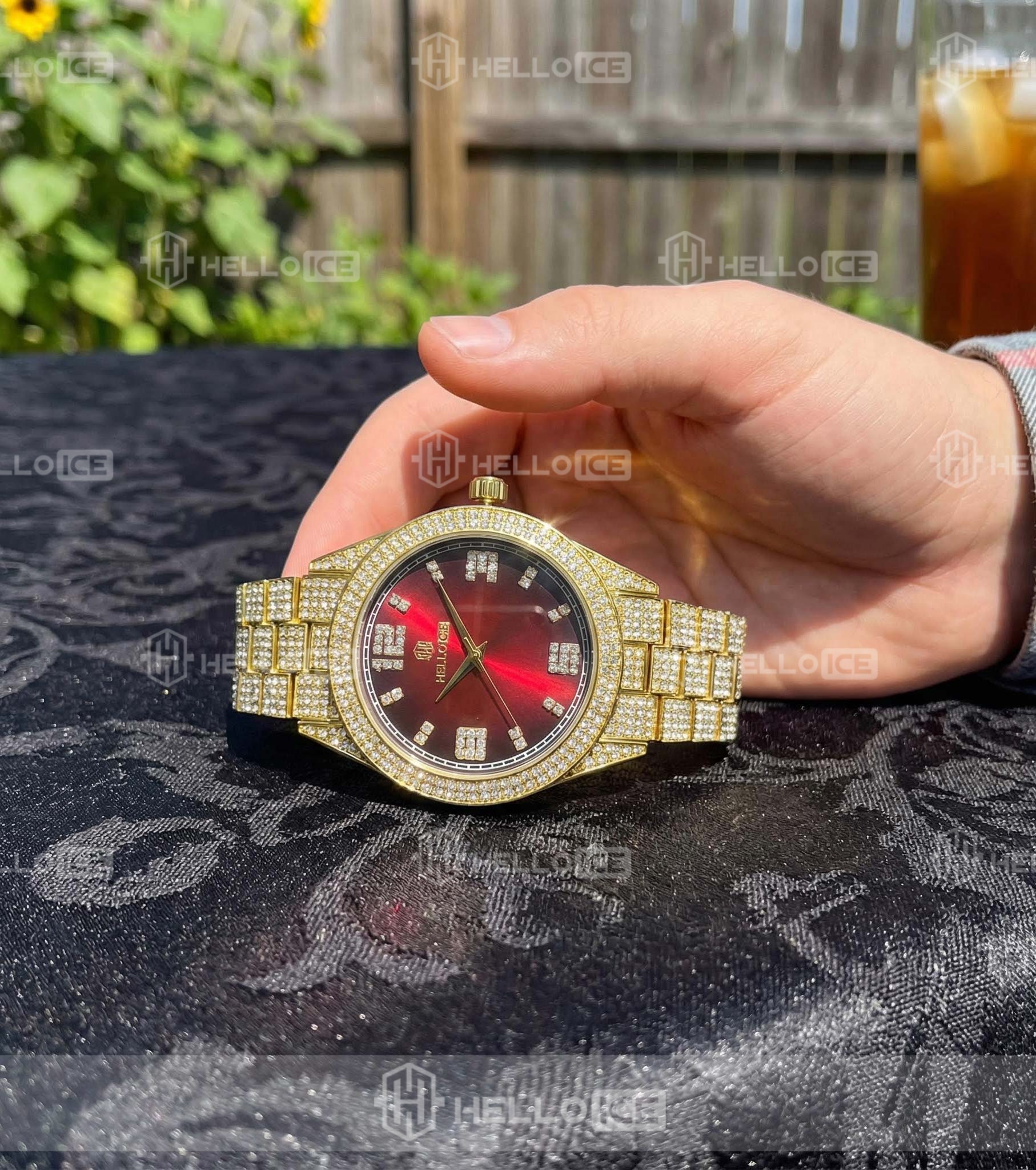 Helloice Review Image