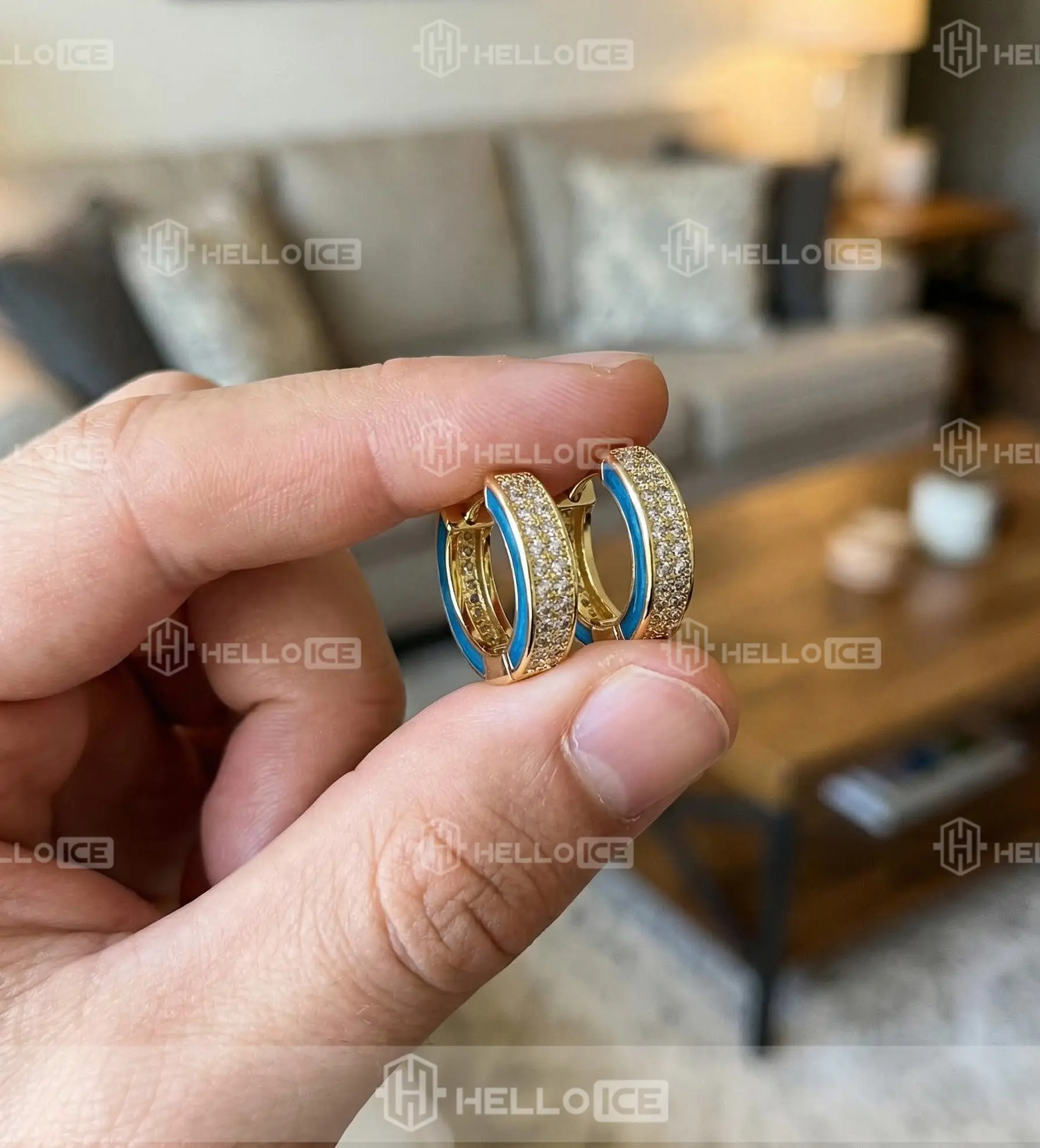 Helloice Review Image