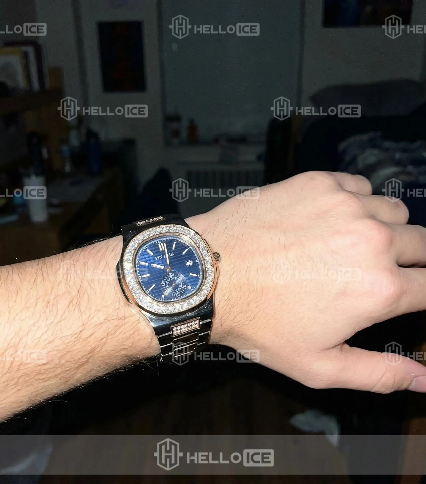 Helloice Review Image