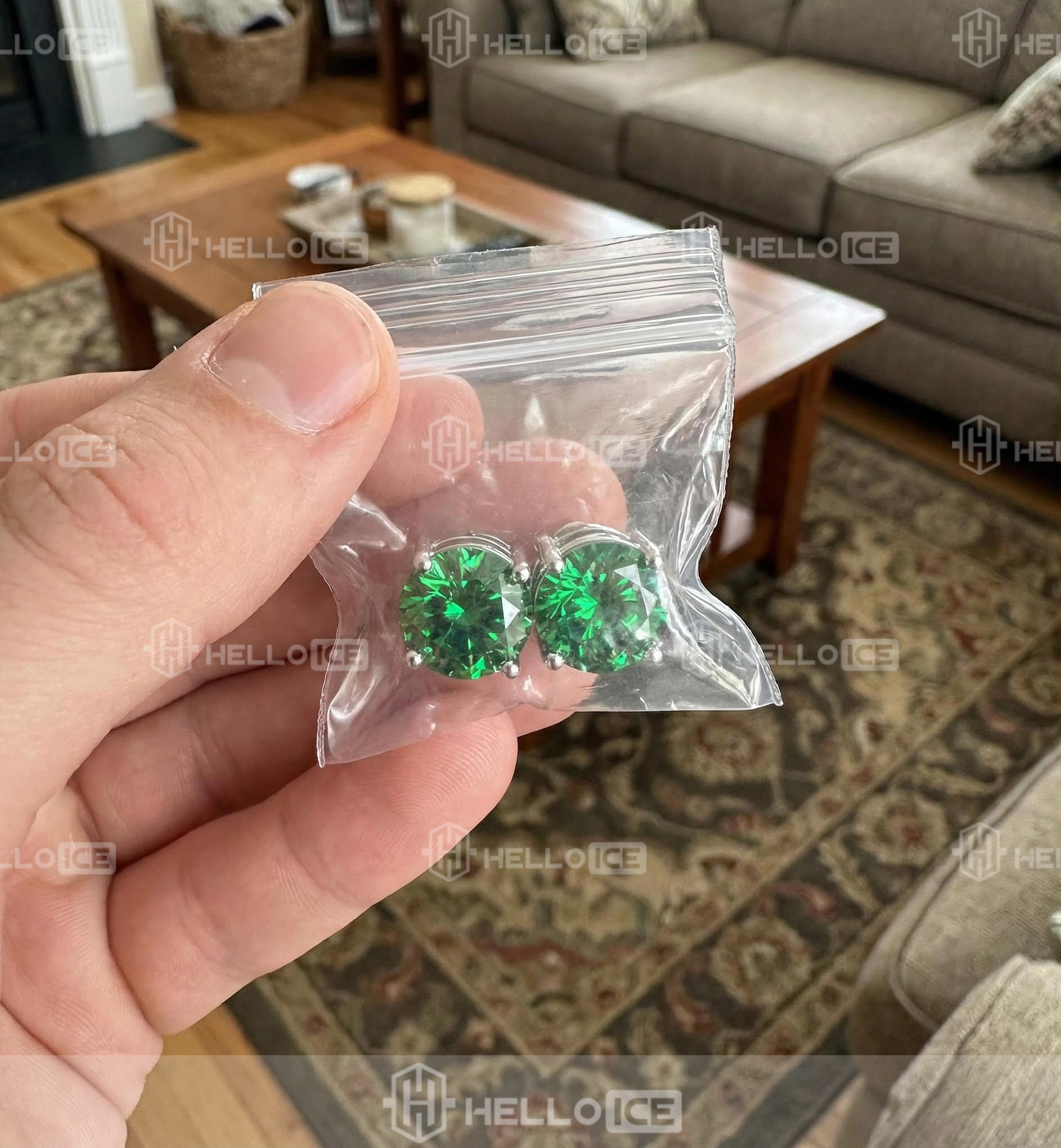 Helloice Review Image