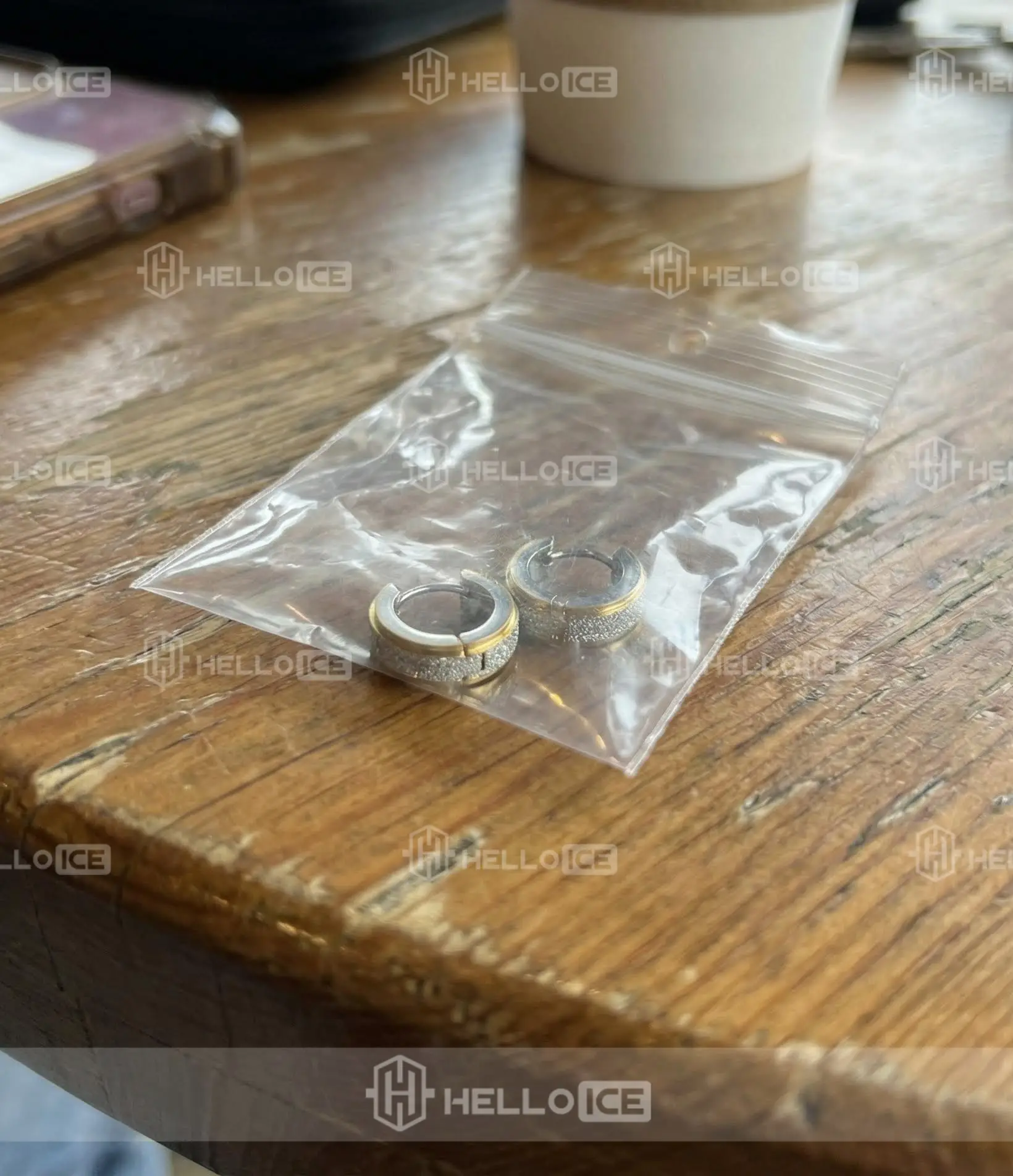 Helloice Review Image