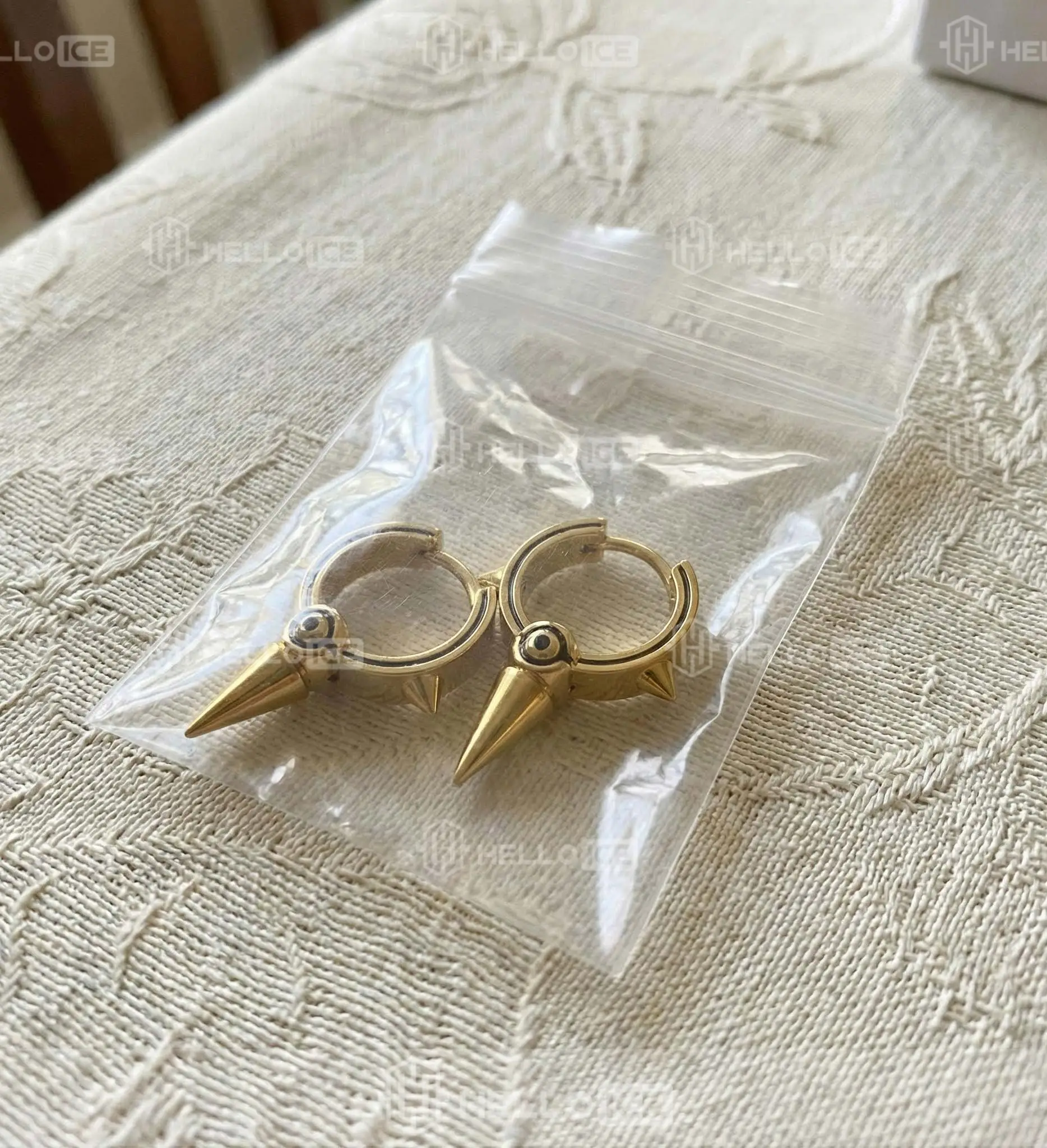 Helloice Review Image