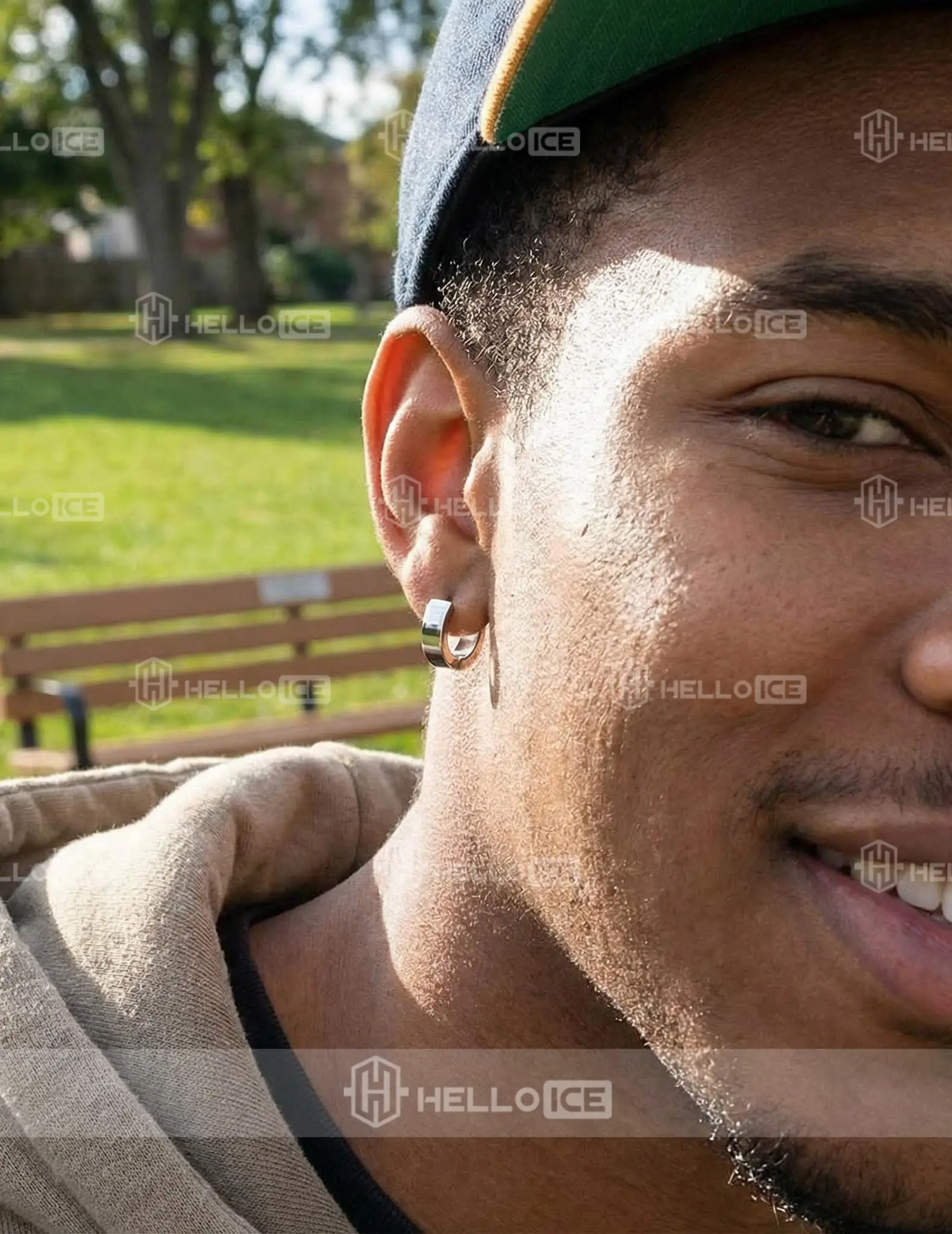 Helloice Review Image