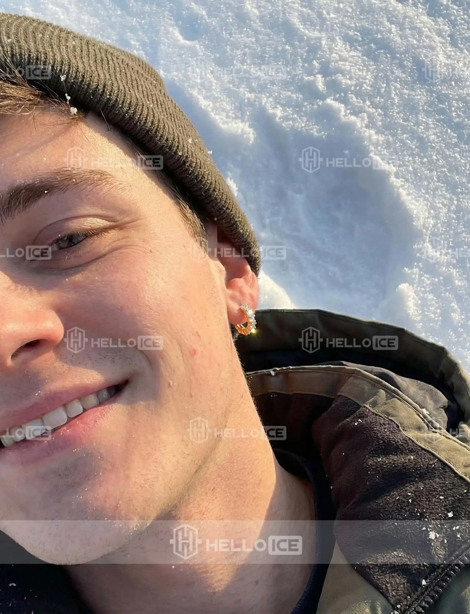 Helloice Review Image