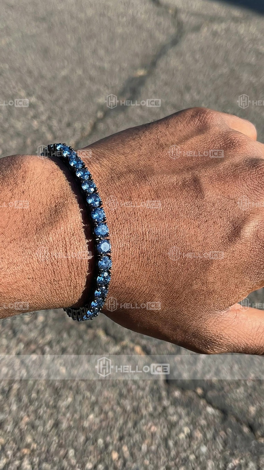 Helloice Review Image