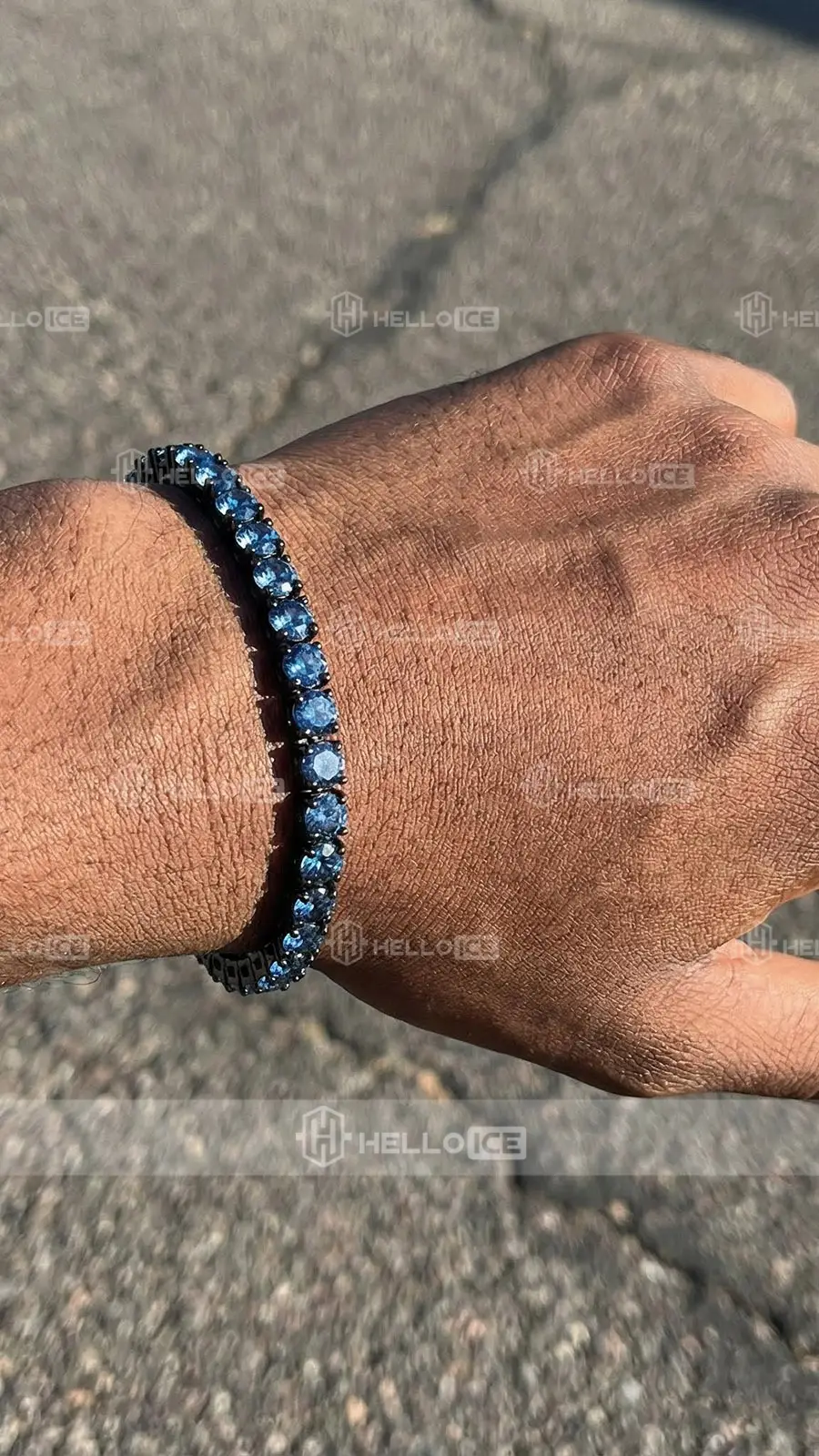 Helloice Review Image