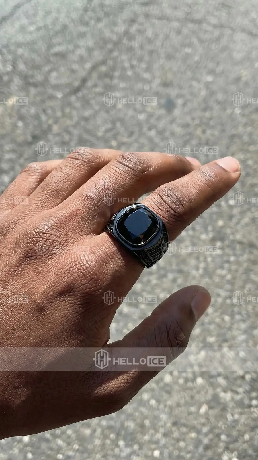 Helloice Review Image