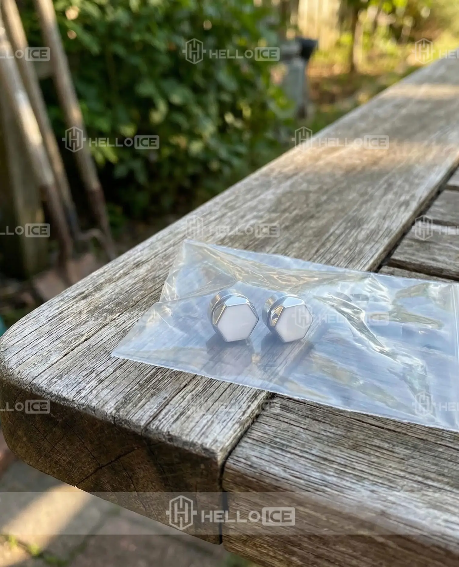 Helloice Review Image