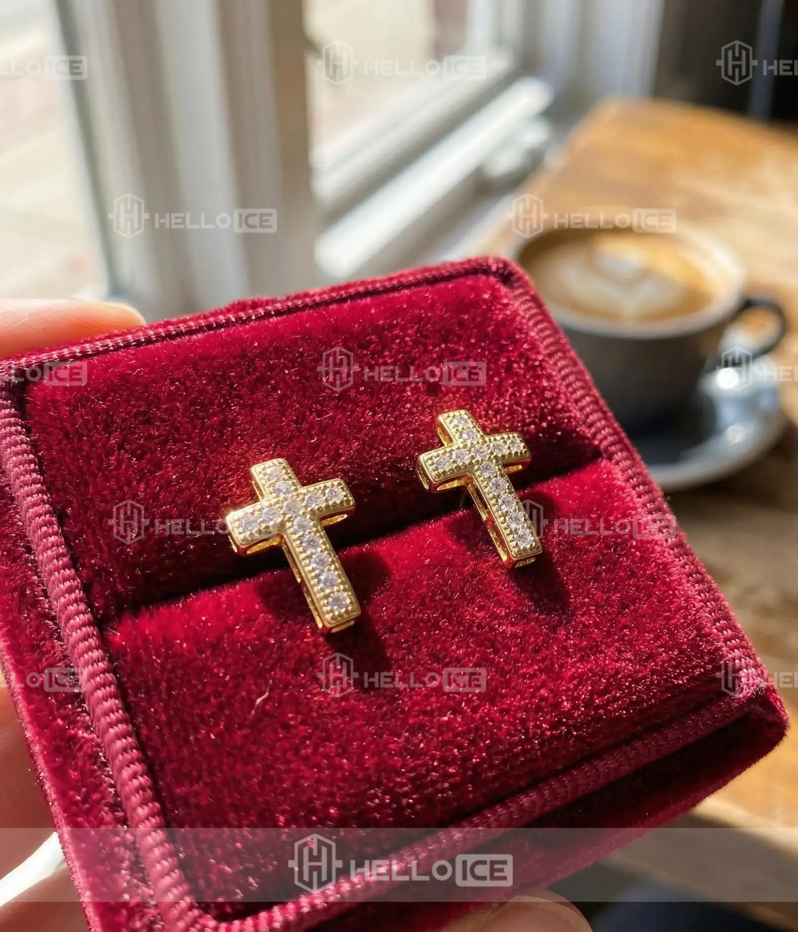 Helloice Review Image