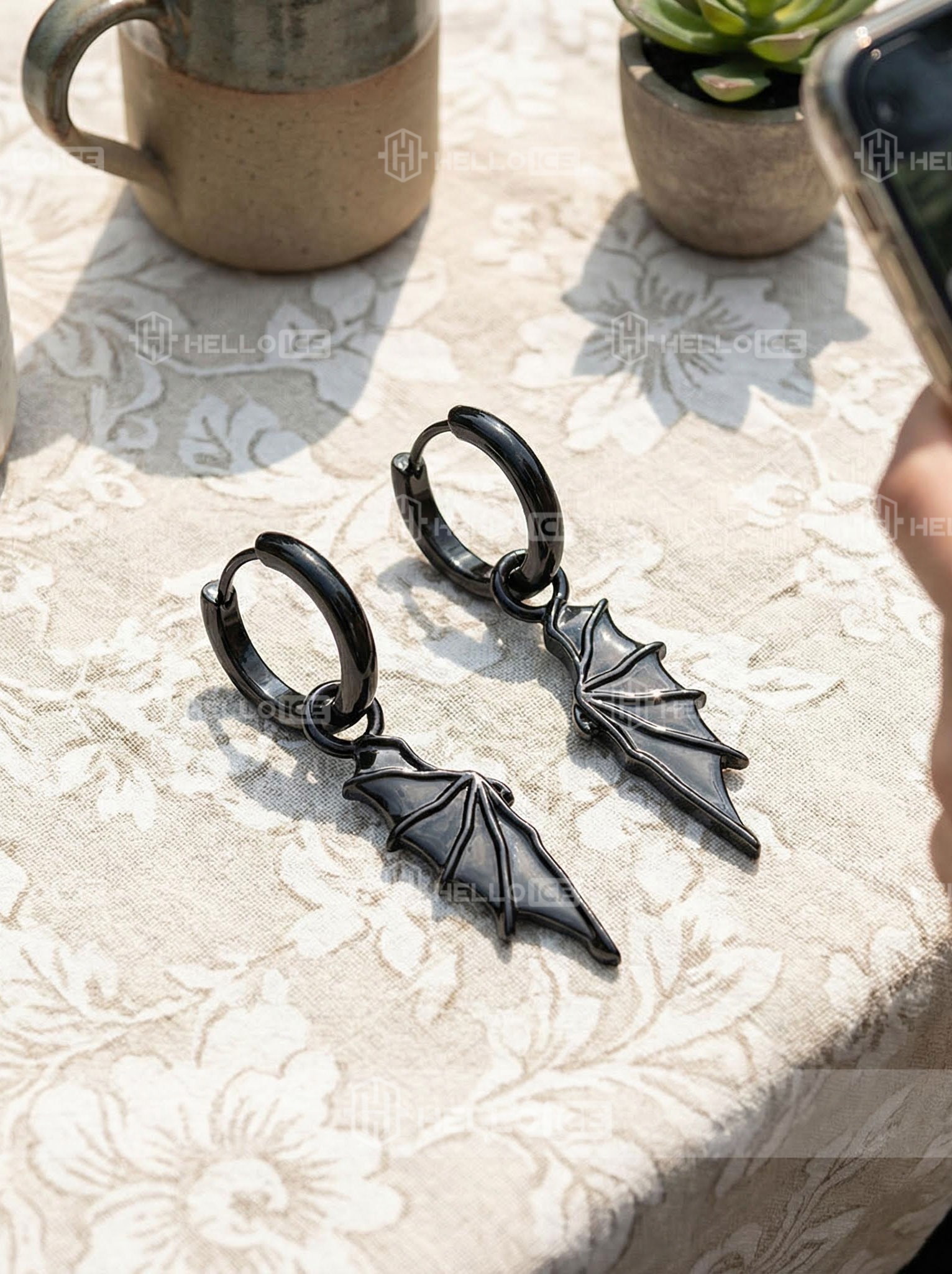 Helloice Review Image