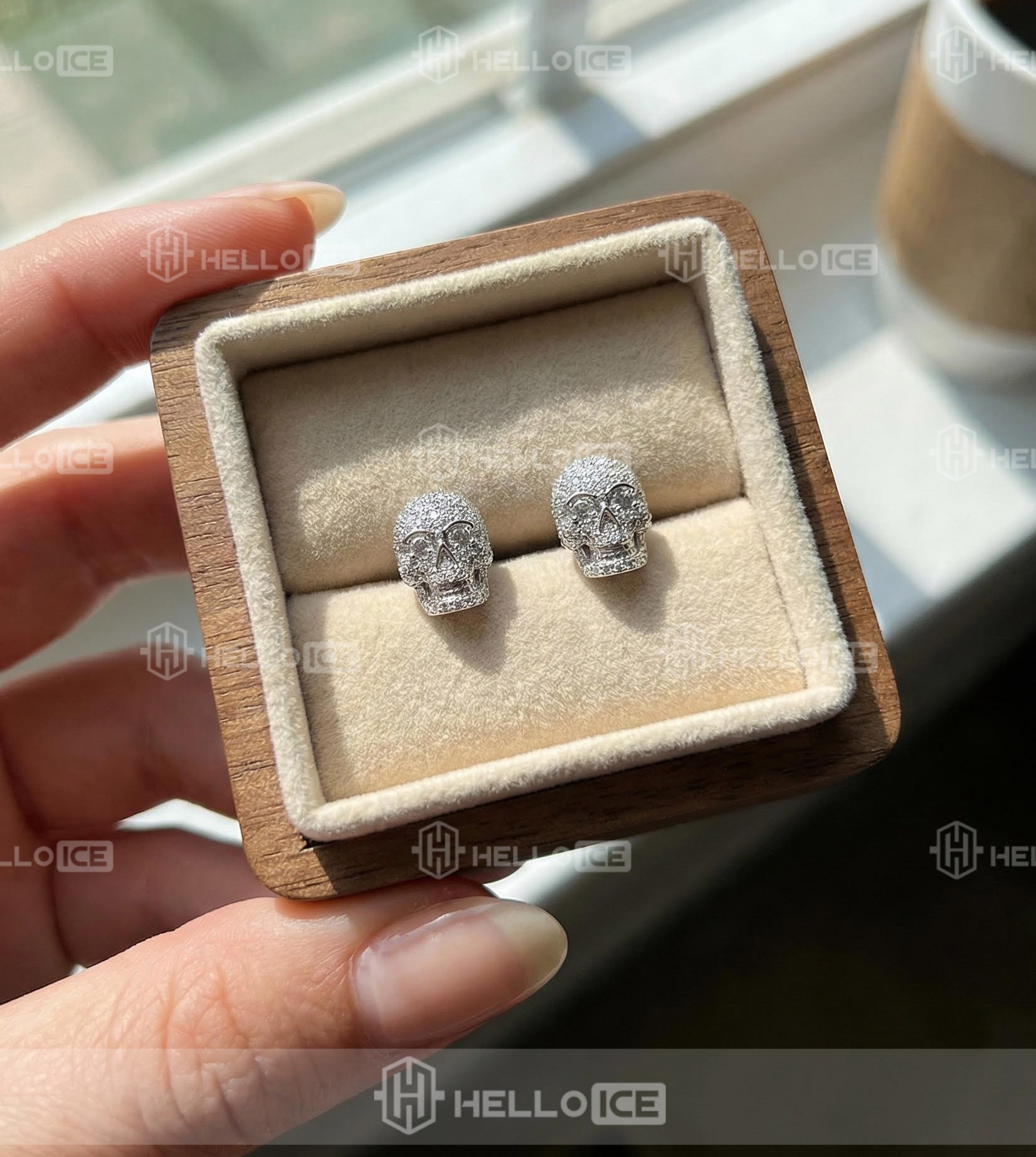 Helloice Review Image