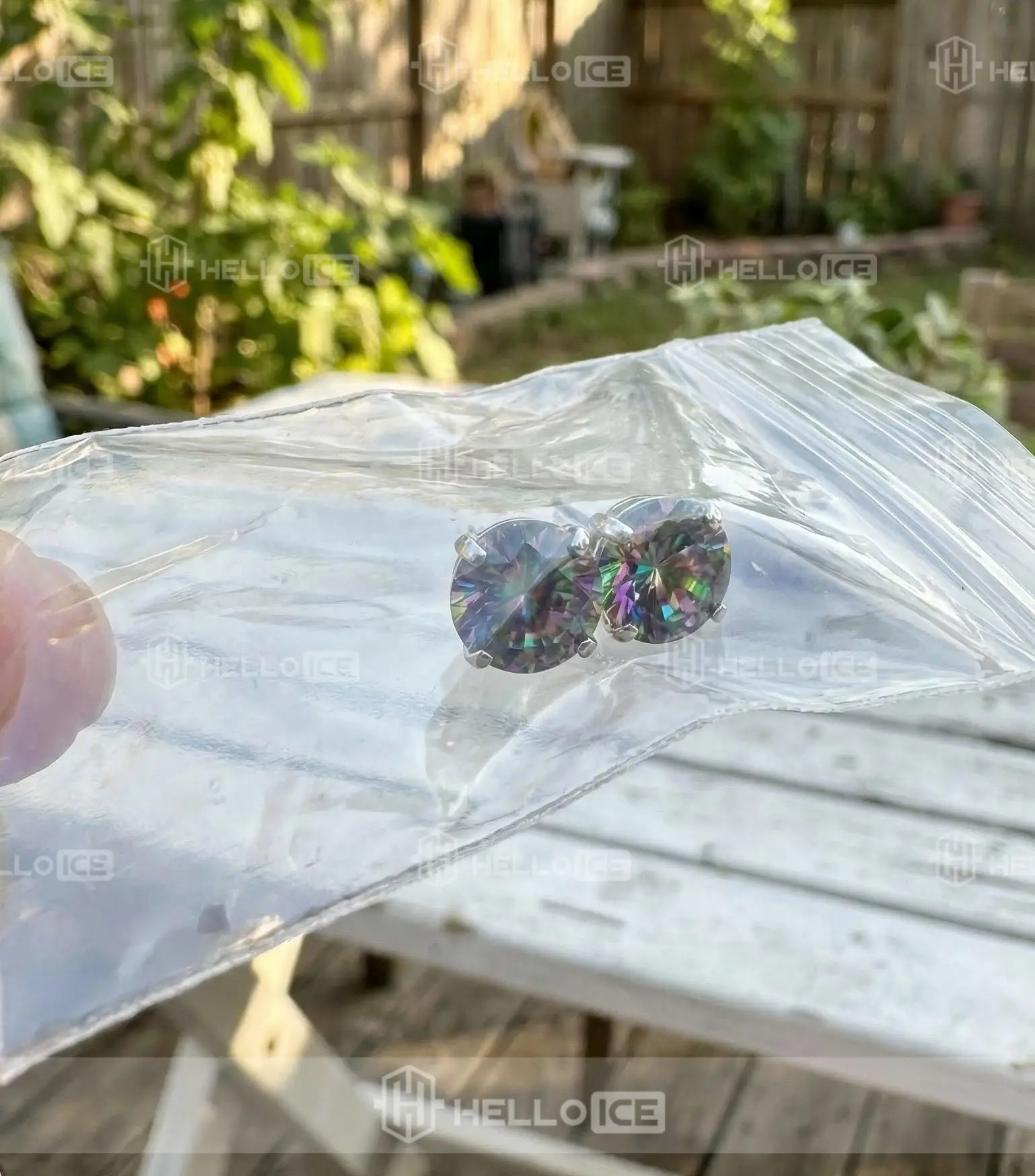 Helloice Review Image