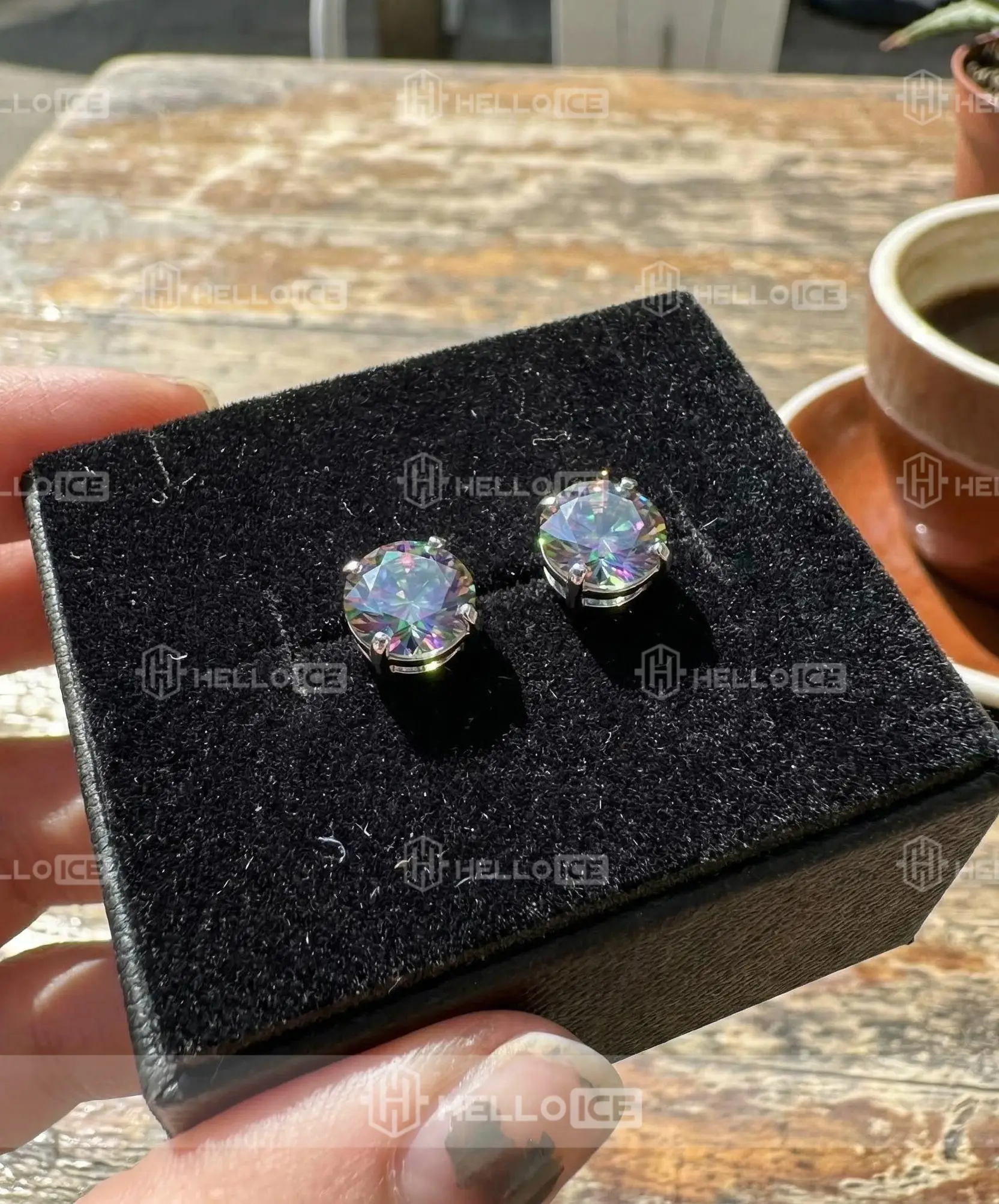 Helloice Review Image