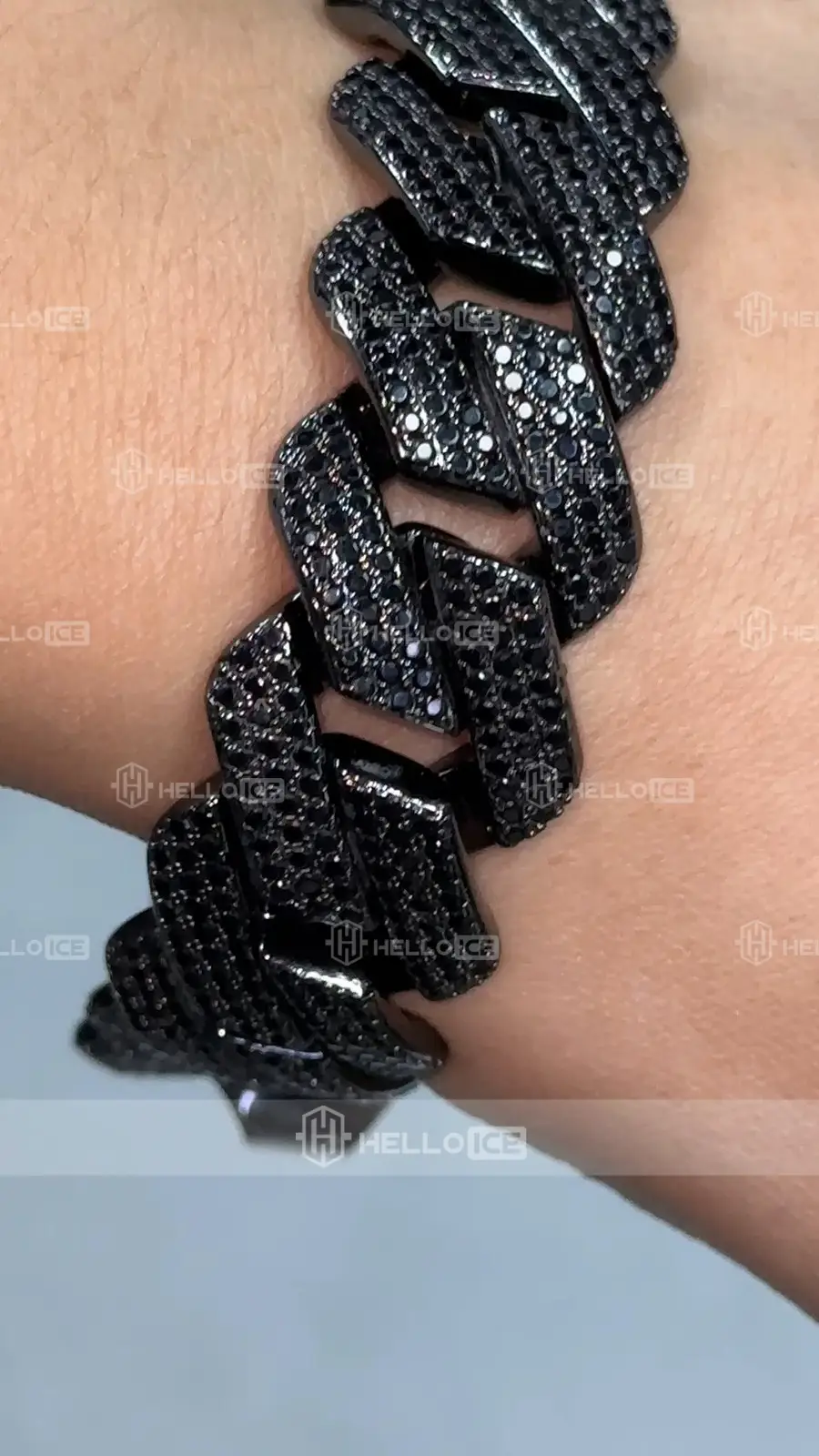 Helloice Review Image