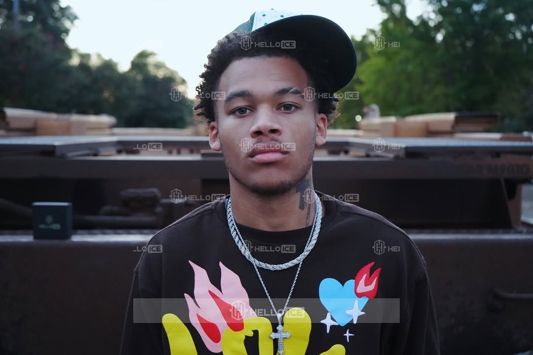 Helloice Review Image