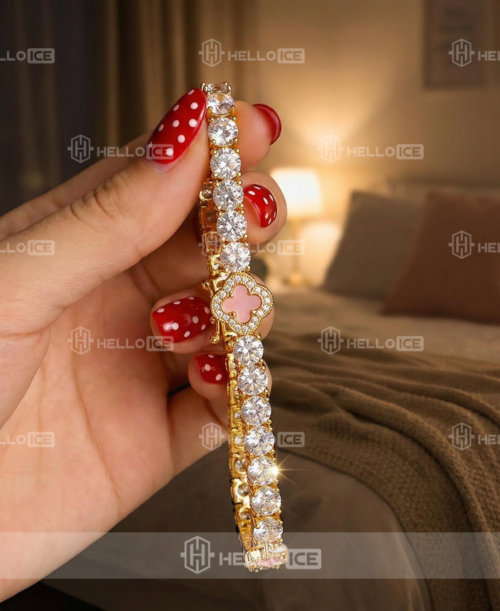 Helloice Review Image