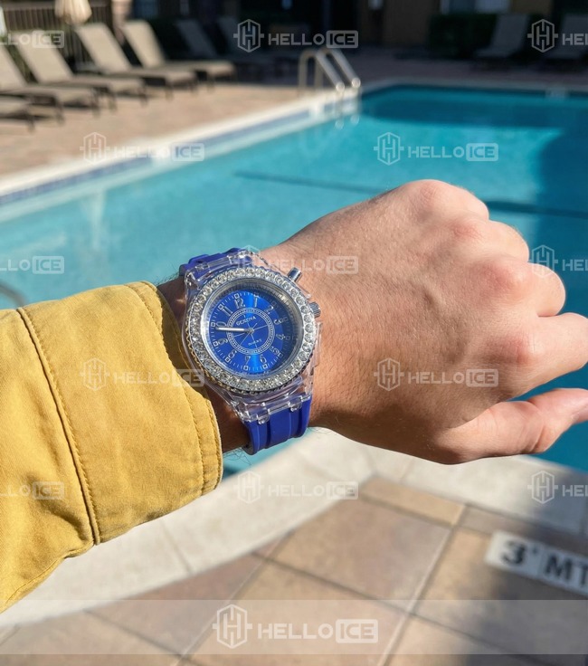 Helloice Review Image