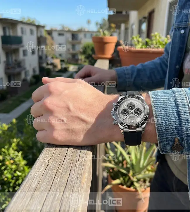 Helloice Review Image