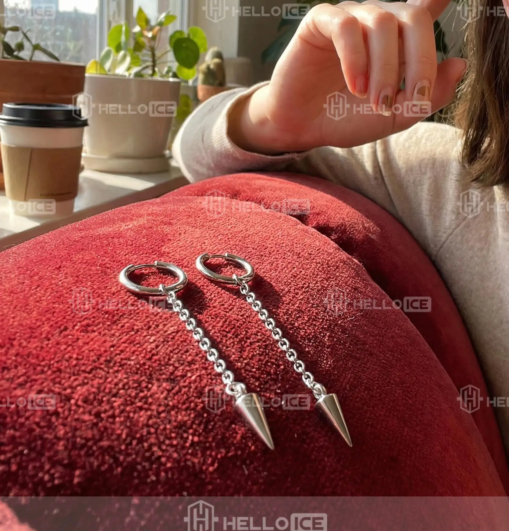 Helloice Review Image