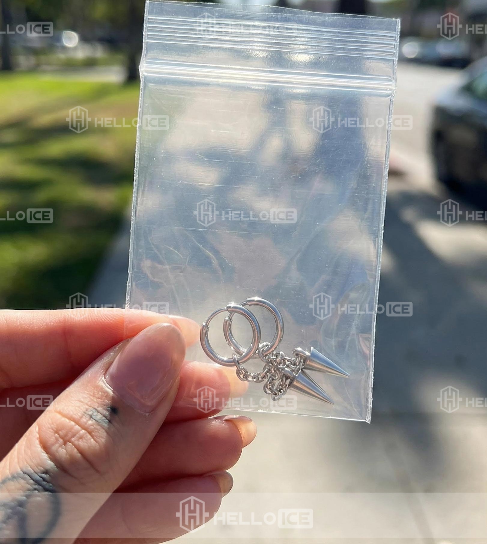 Helloice Review Image