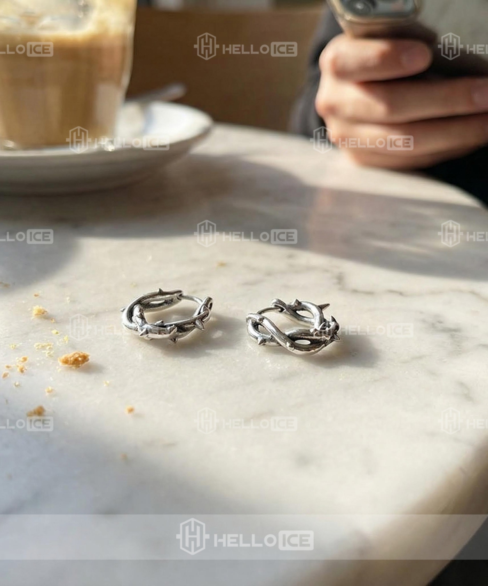 Helloice Review Image