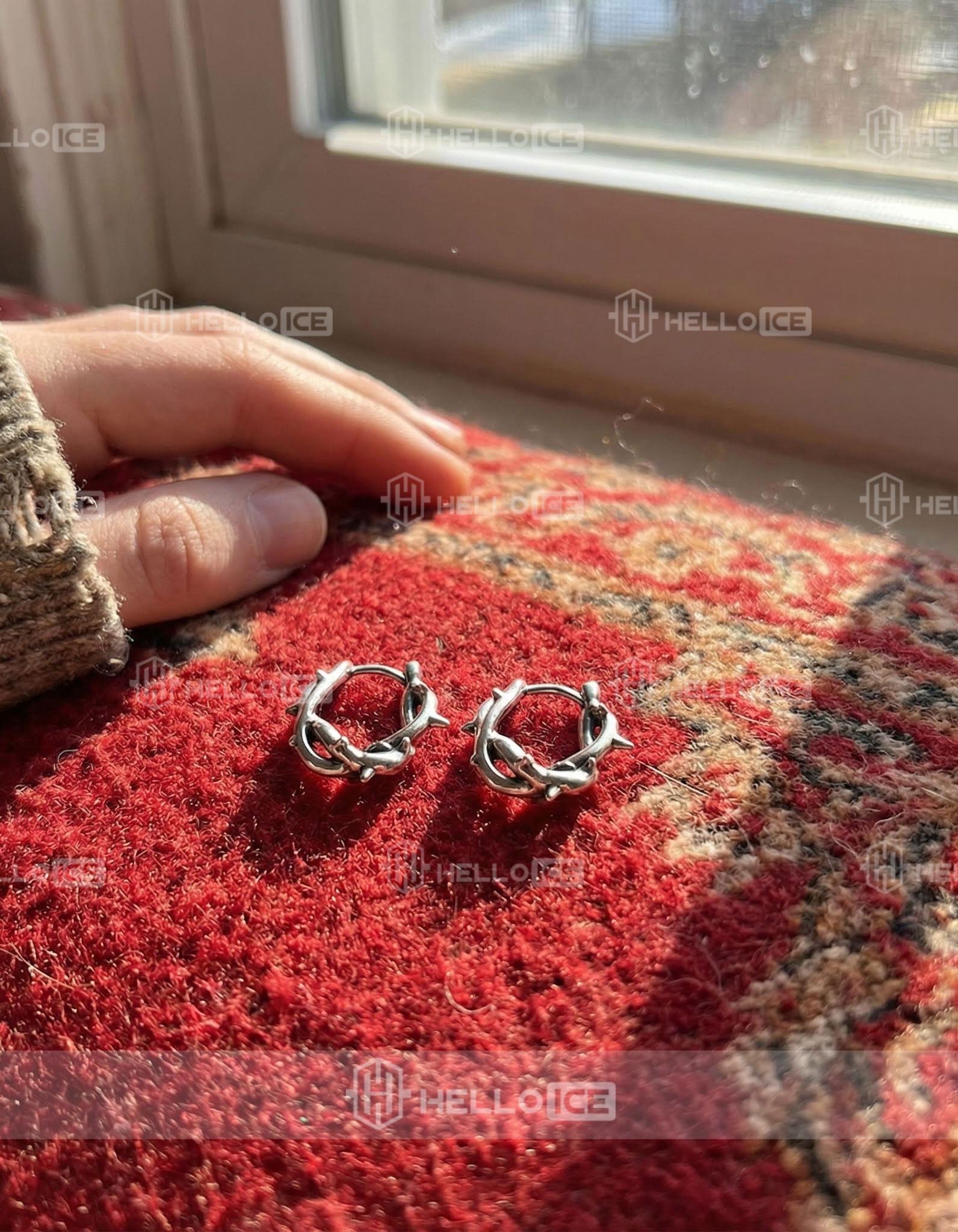 Helloice Review Image