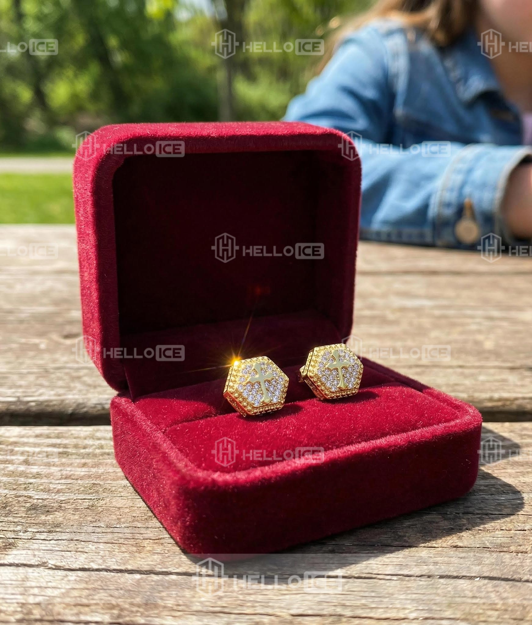 Helloice Review Image