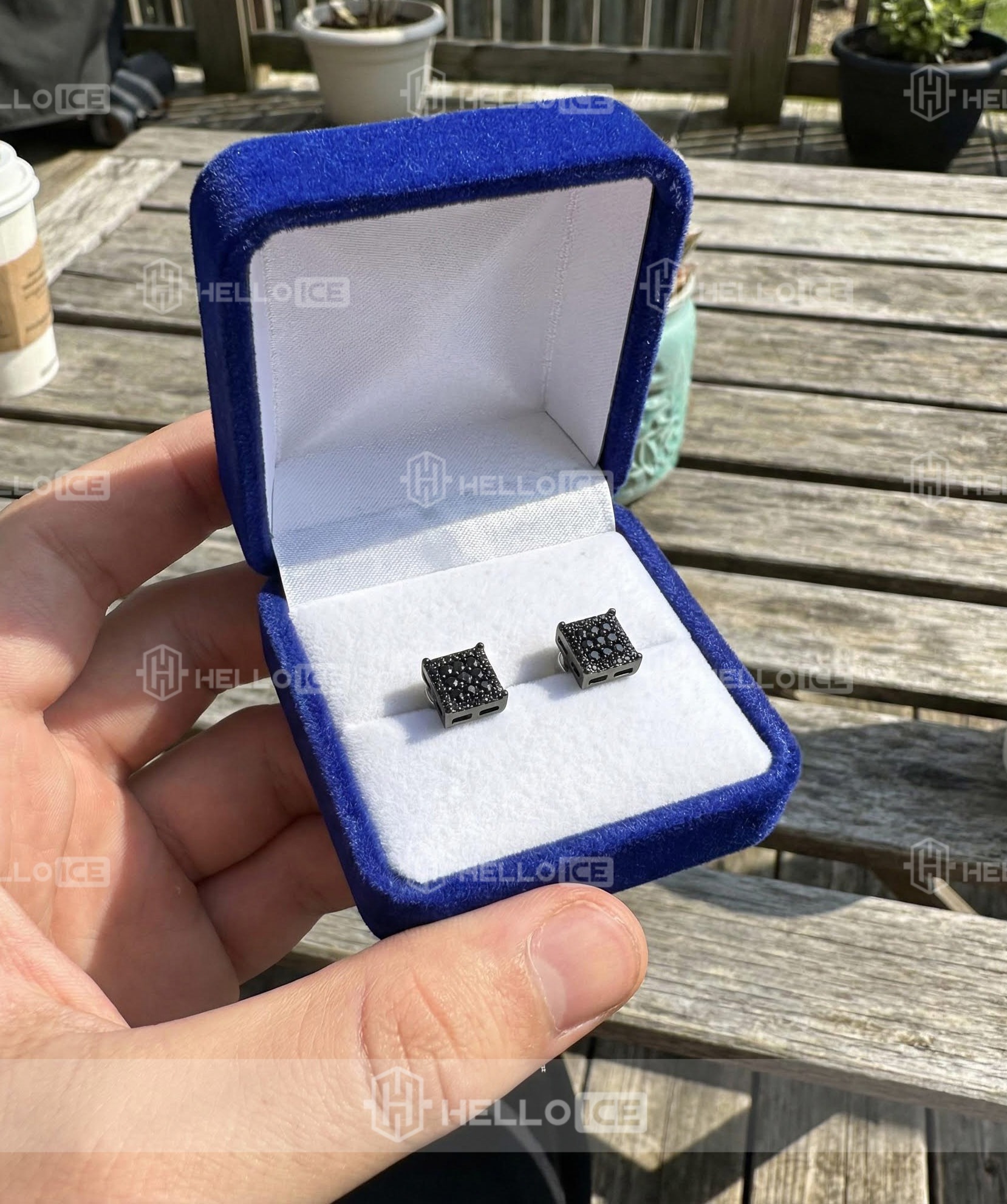 Helloice Review Image