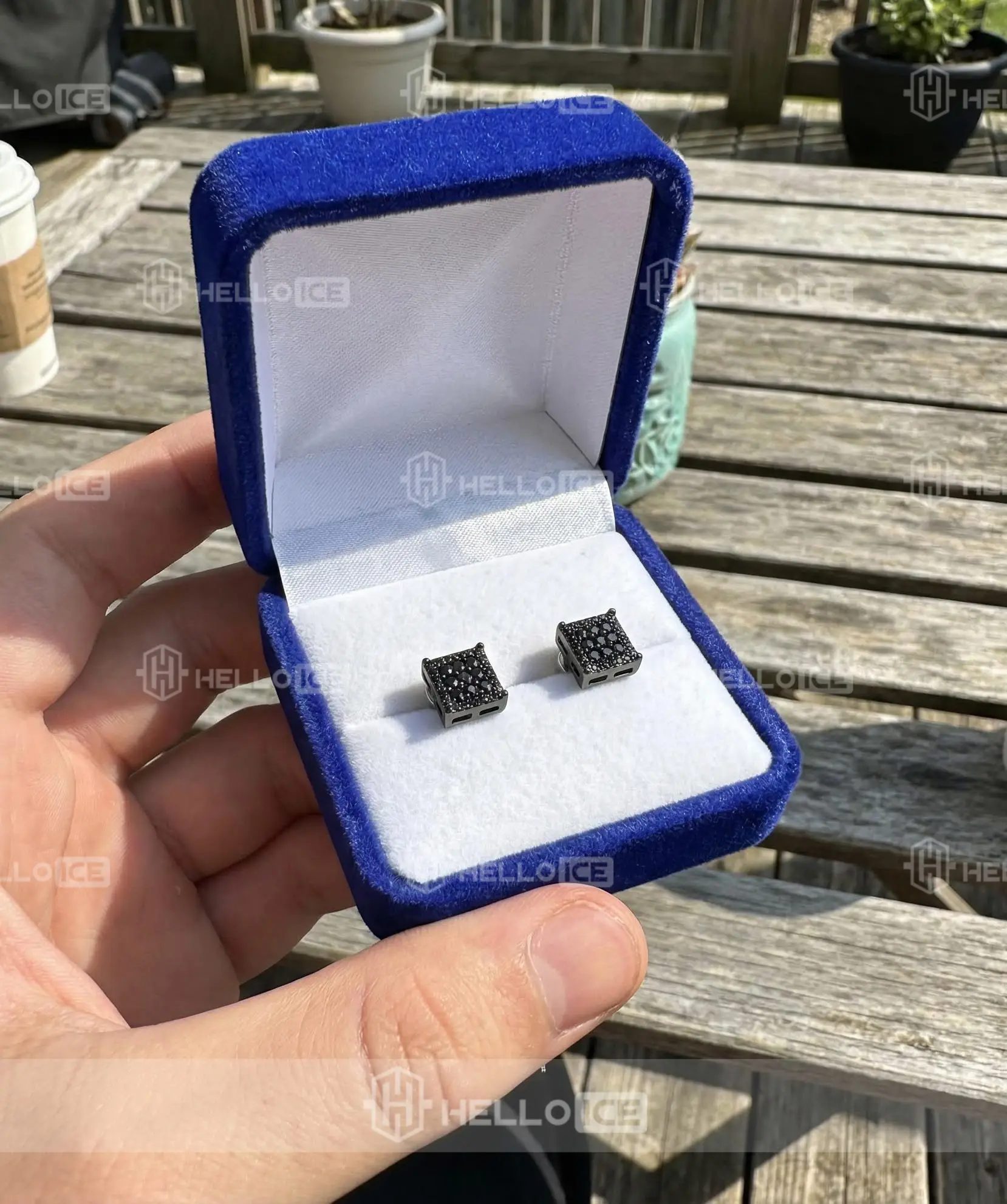 Helloice Review Image