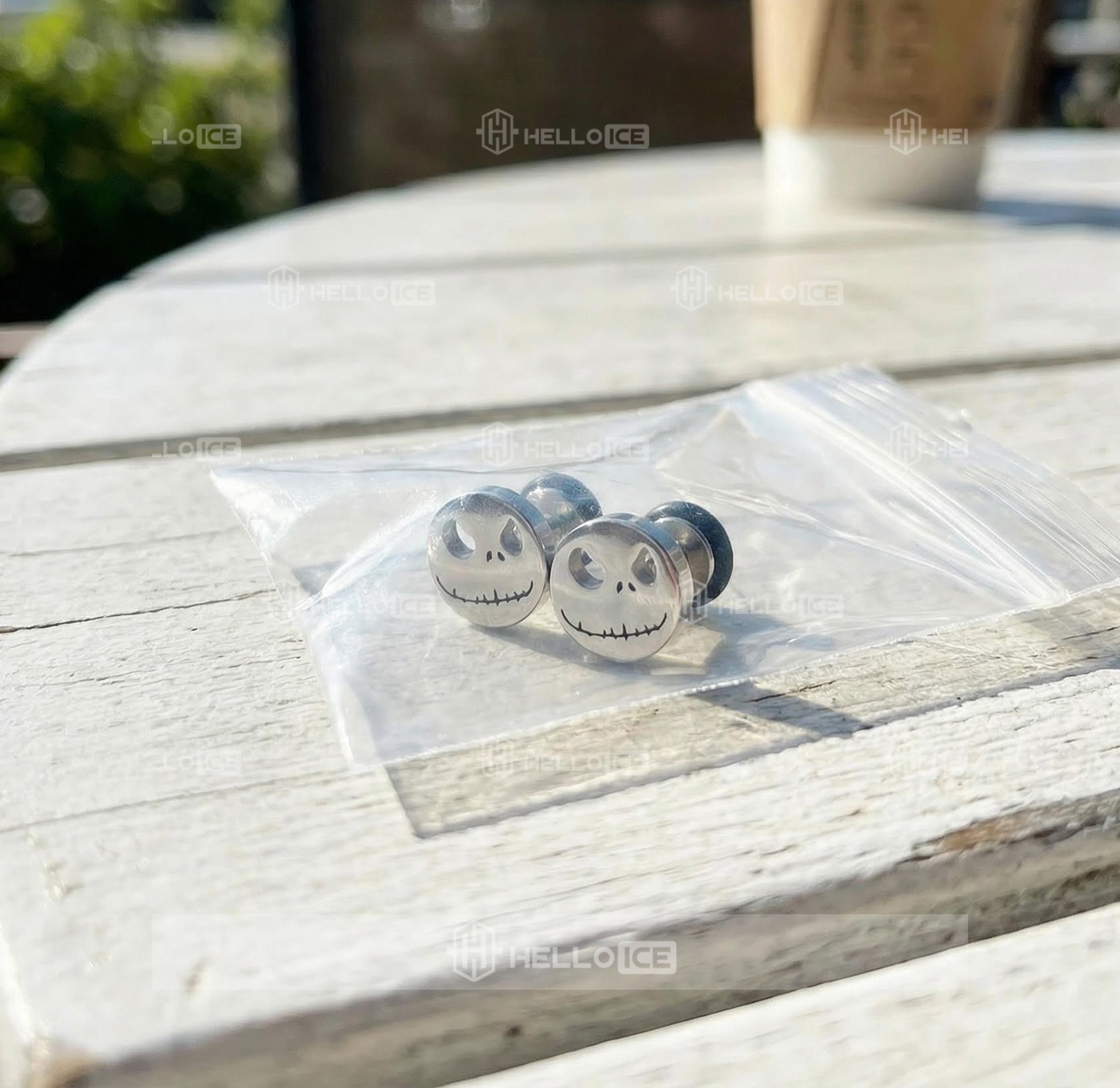 Helloice Review Image