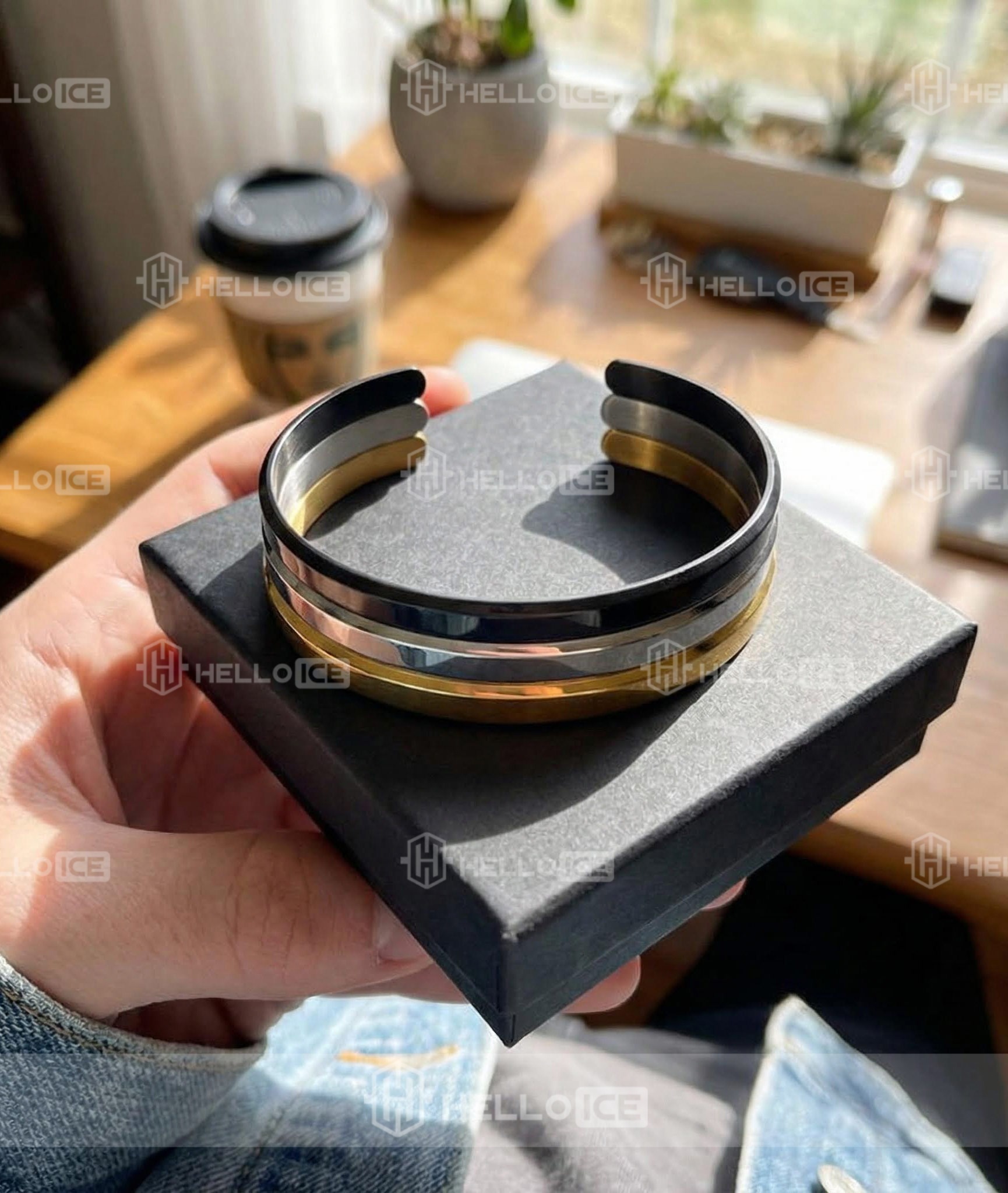 Helloice Review Image