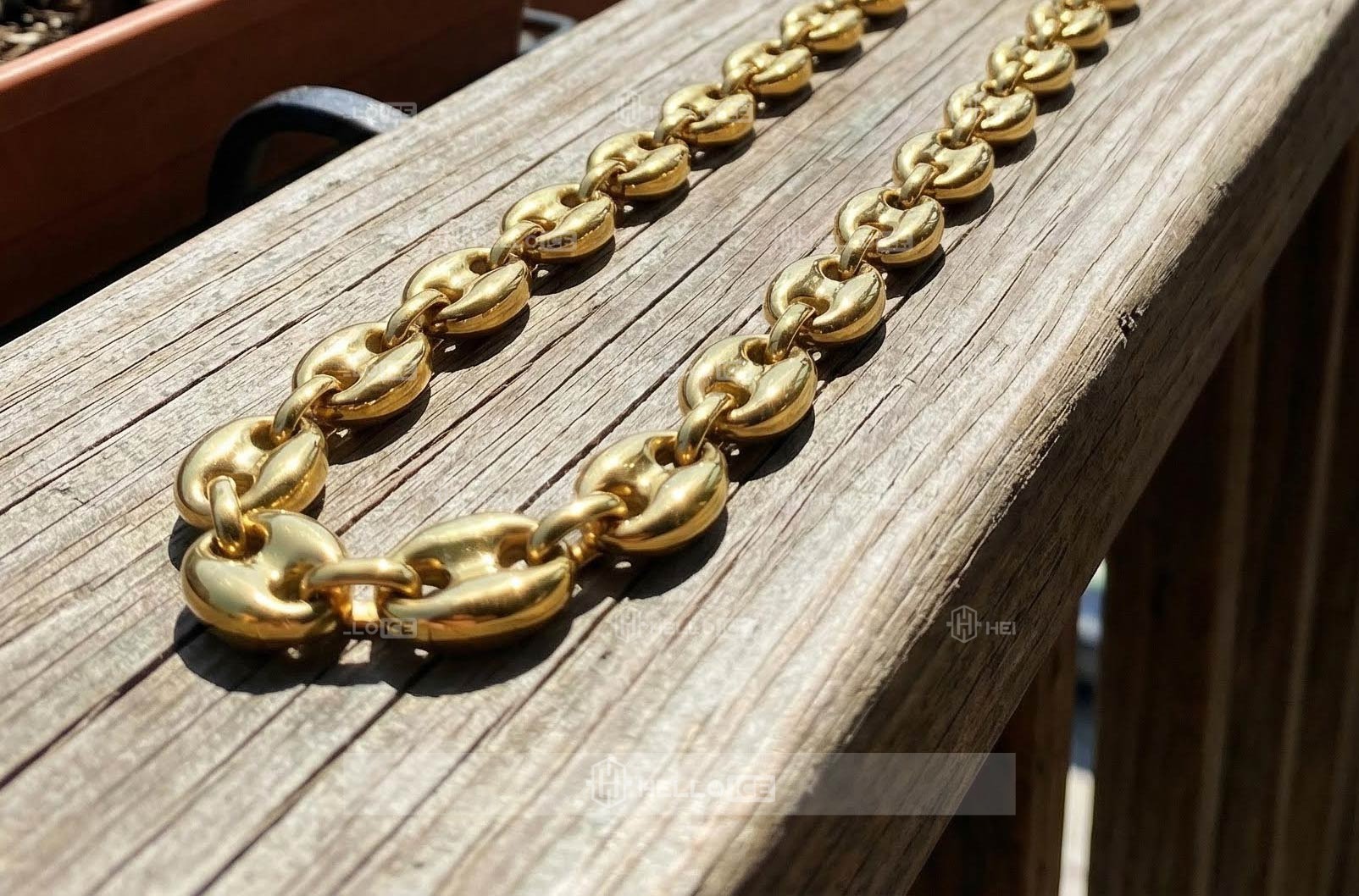 Helloice Review Image