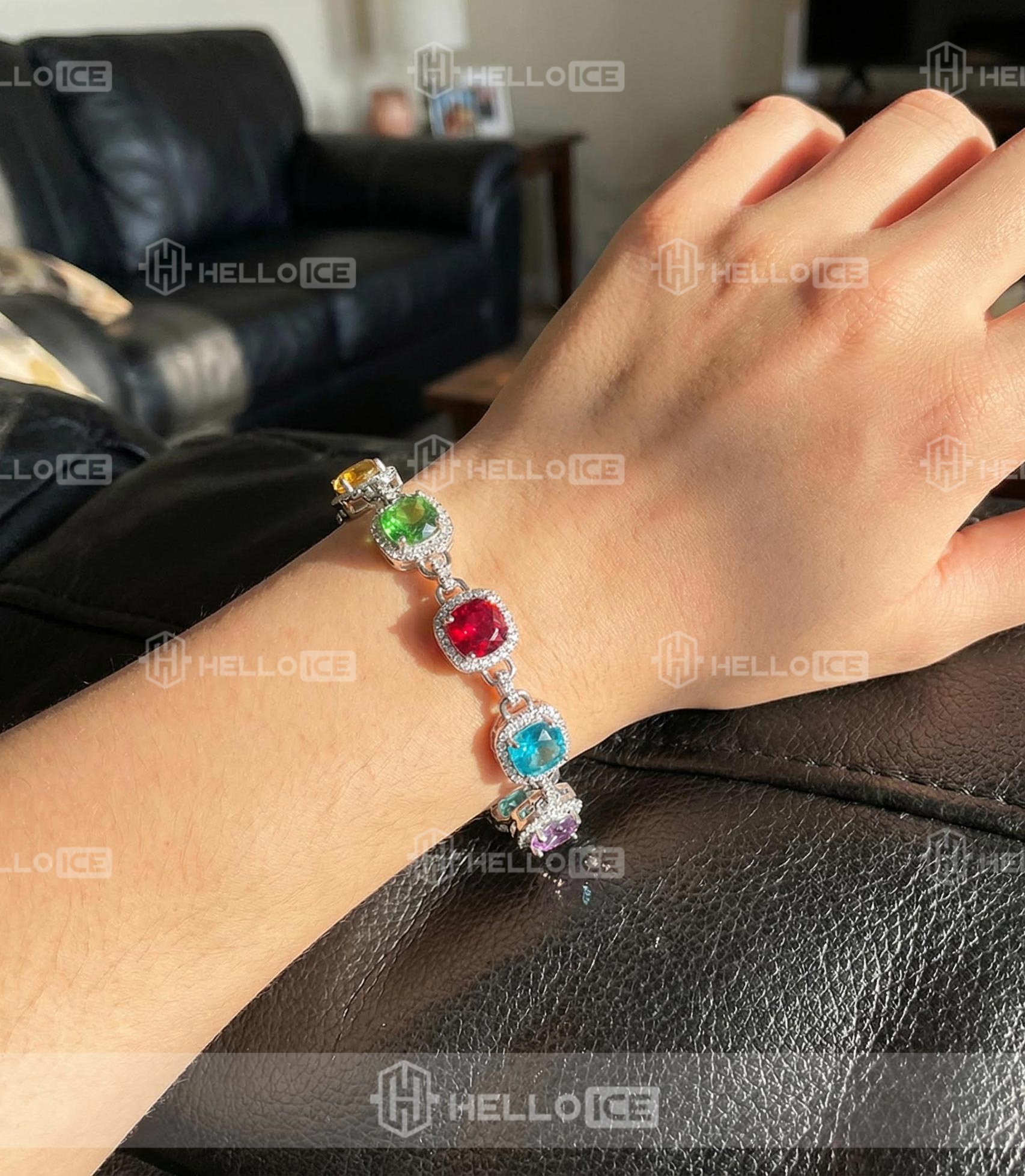 Helloice Review Image