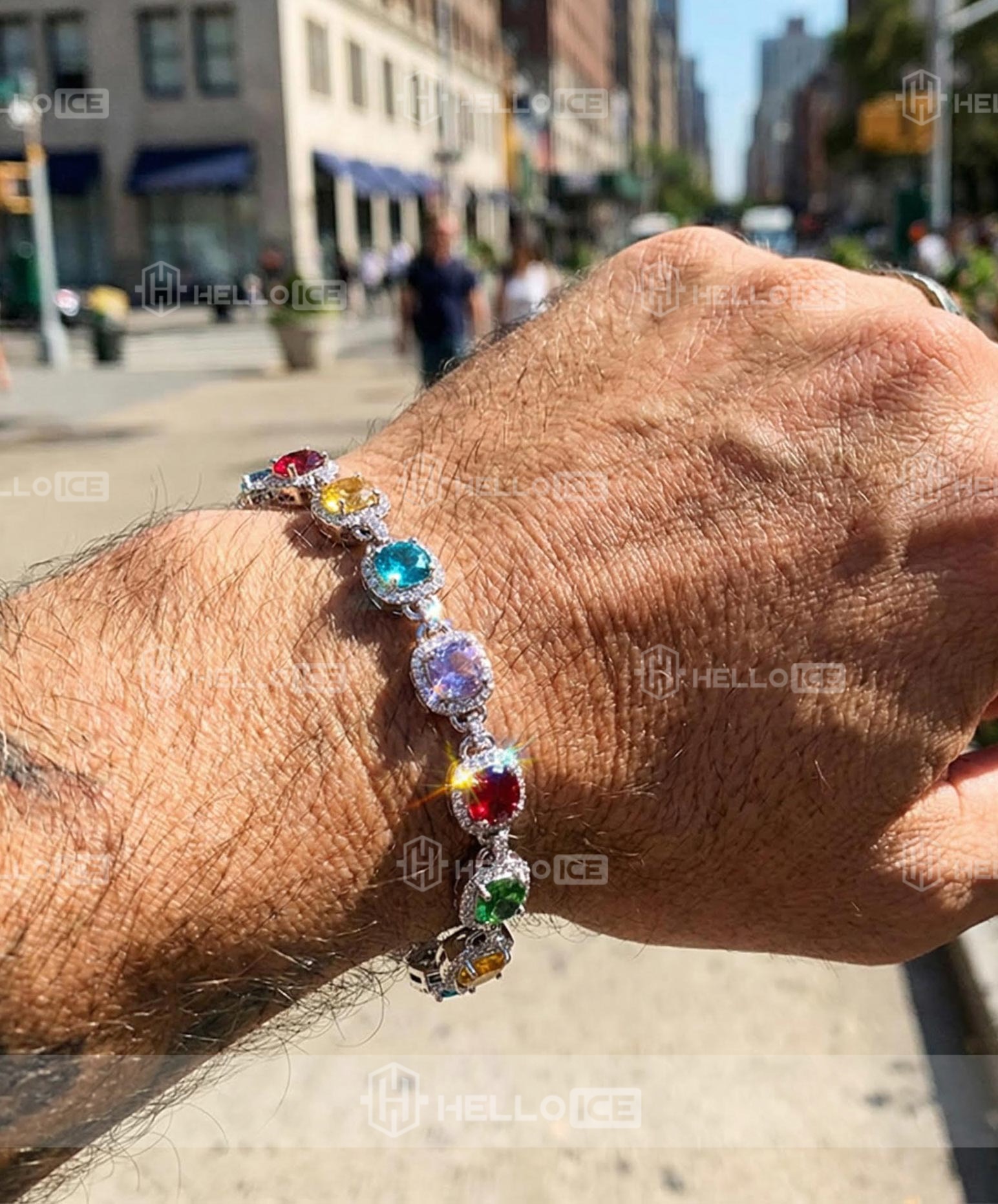 Helloice Review Image