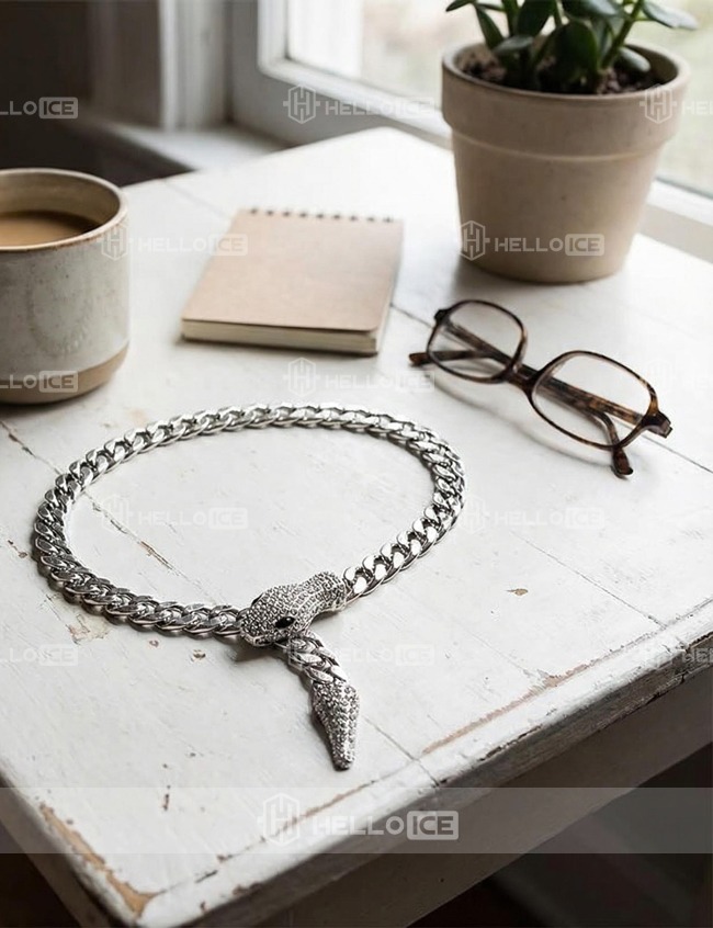 Helloice Review Image