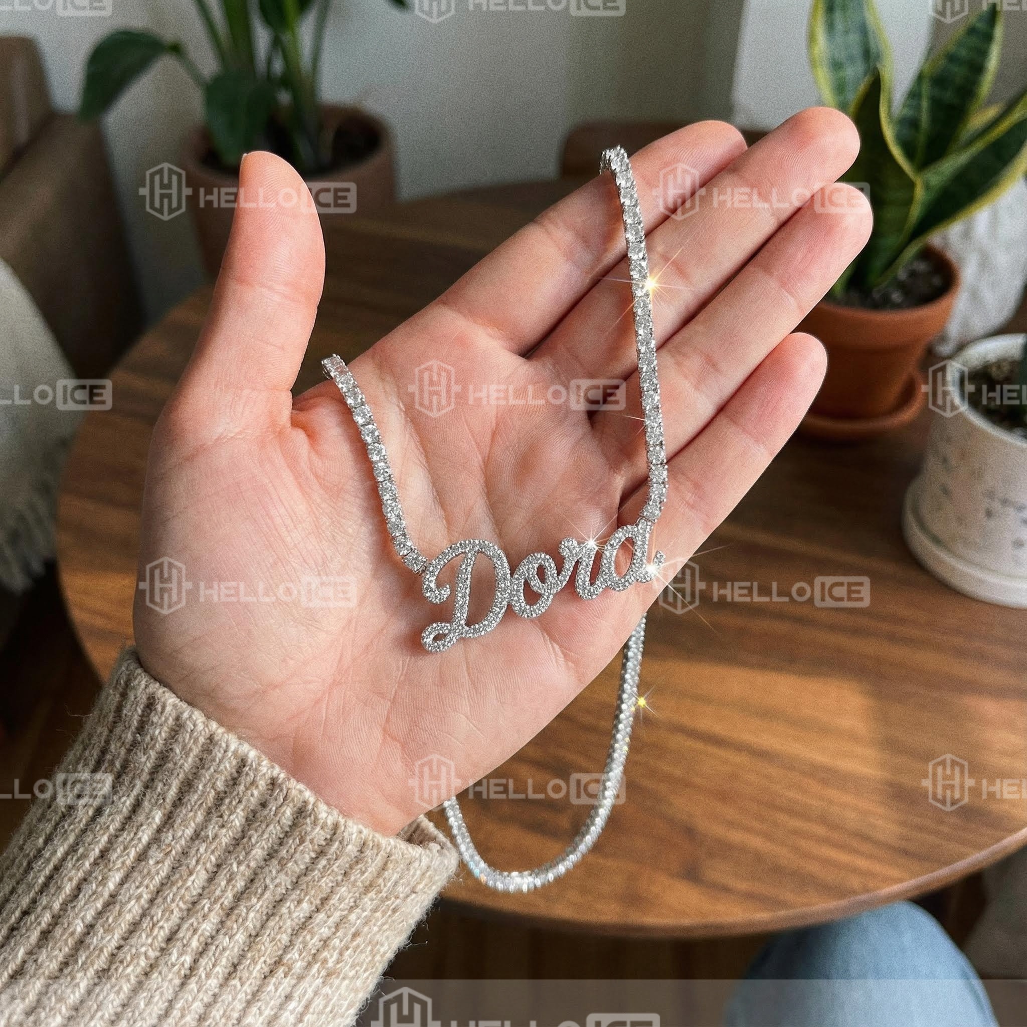 Helloice Review Image