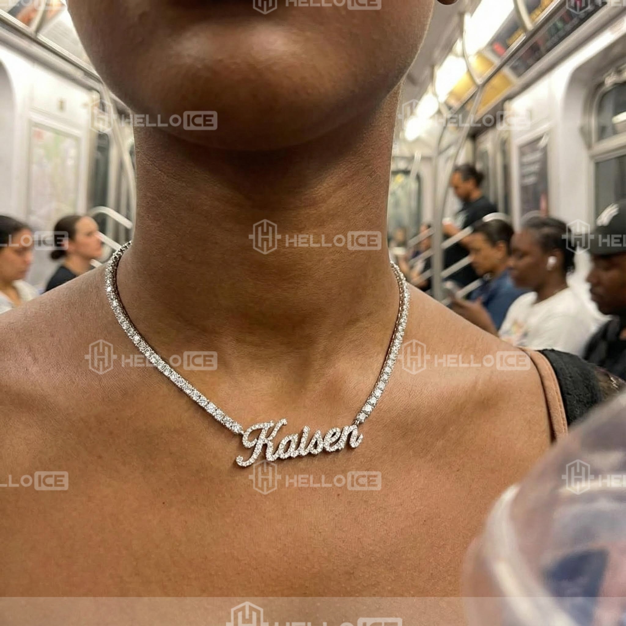 Helloice Review Image