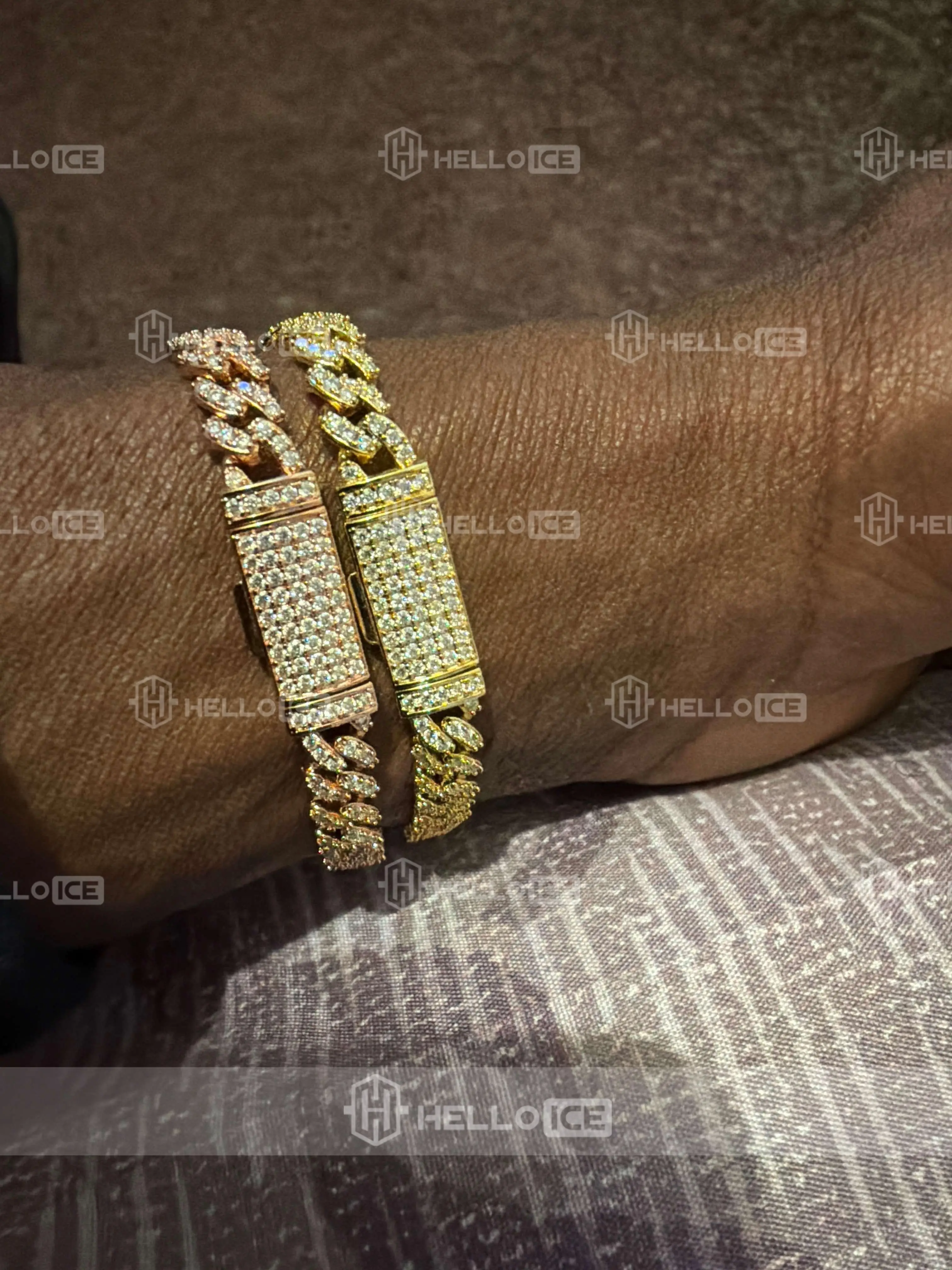 Helloice Review Image