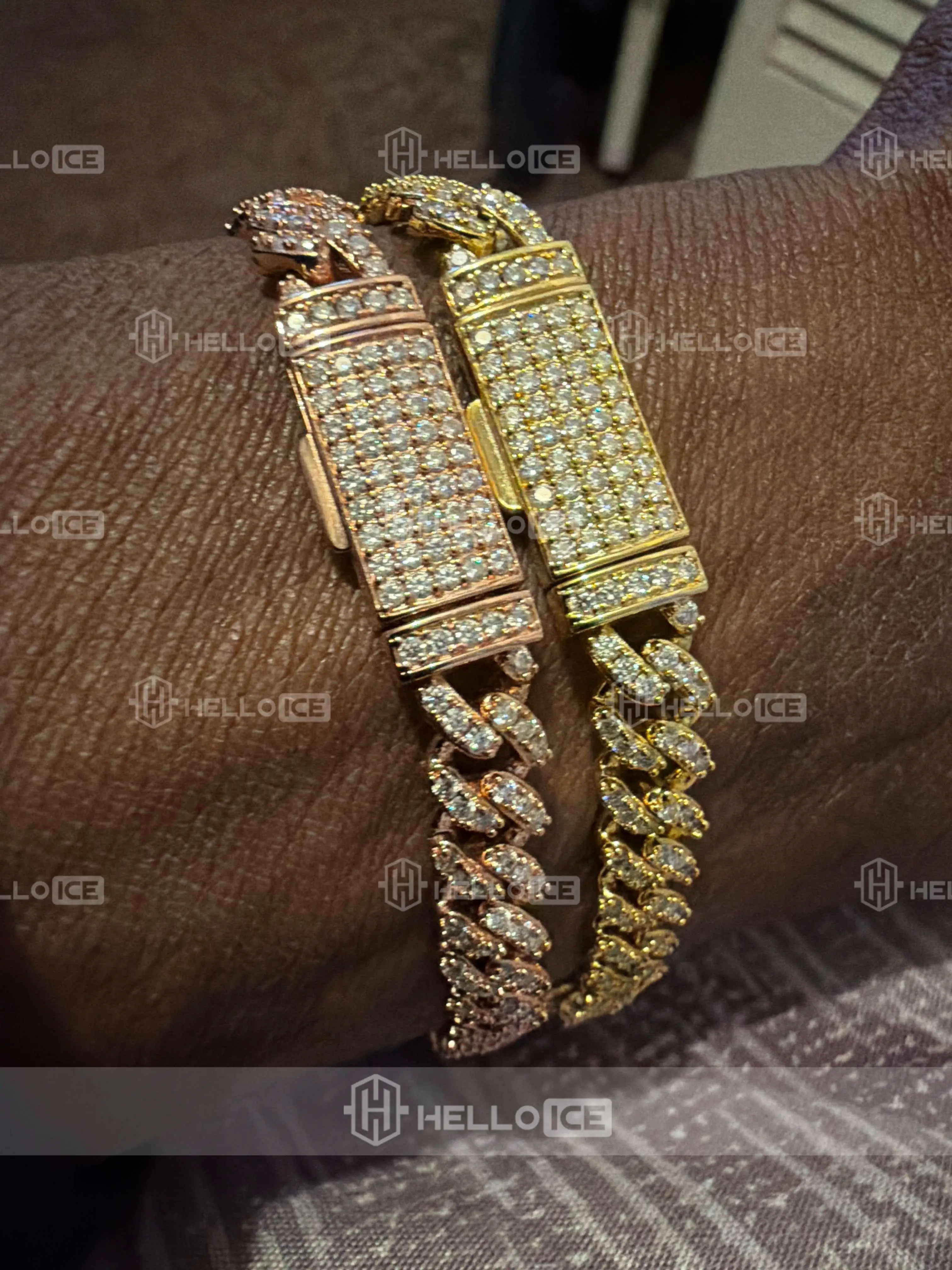 Helloice Review Image