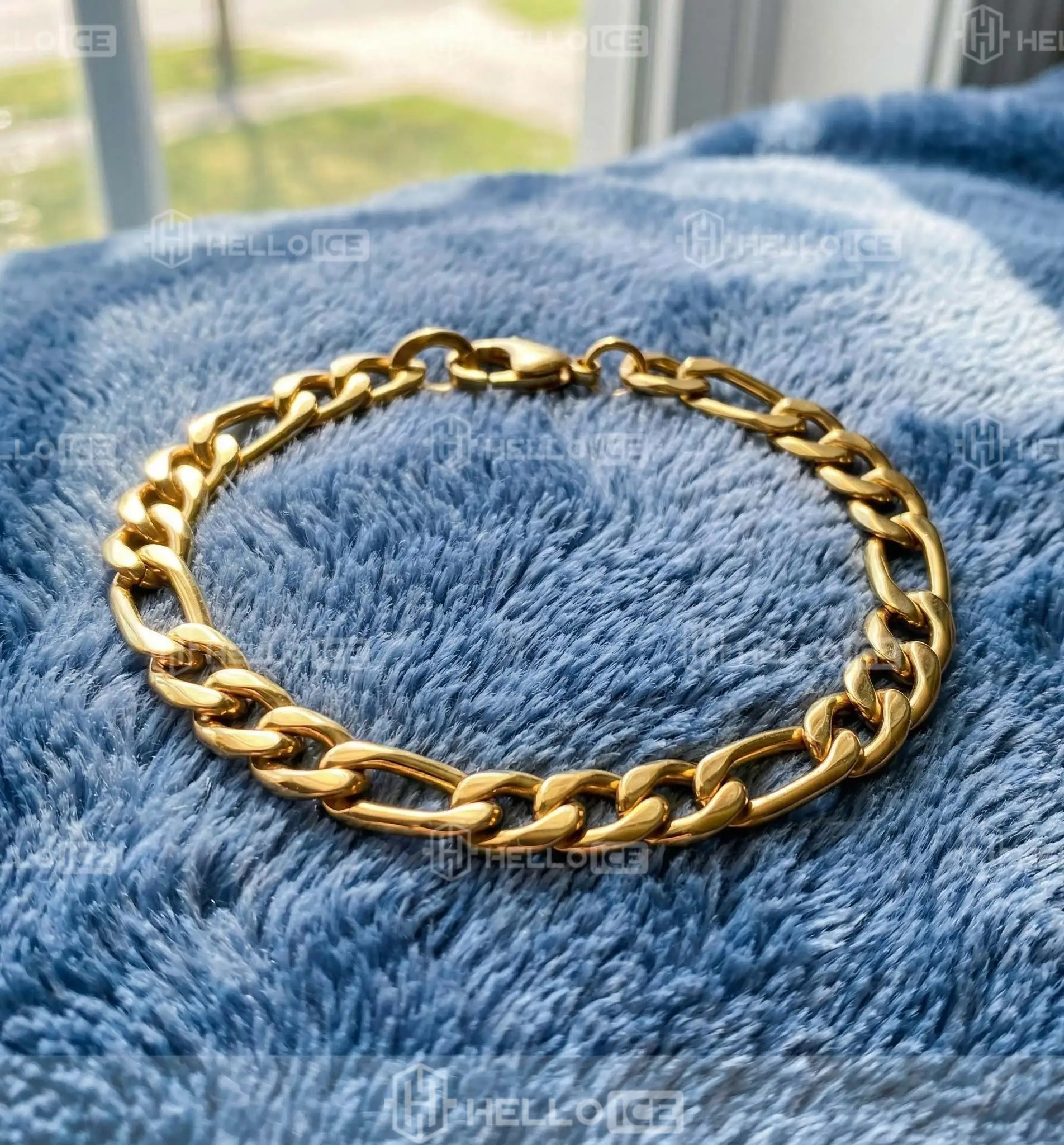 Helloice Review Image