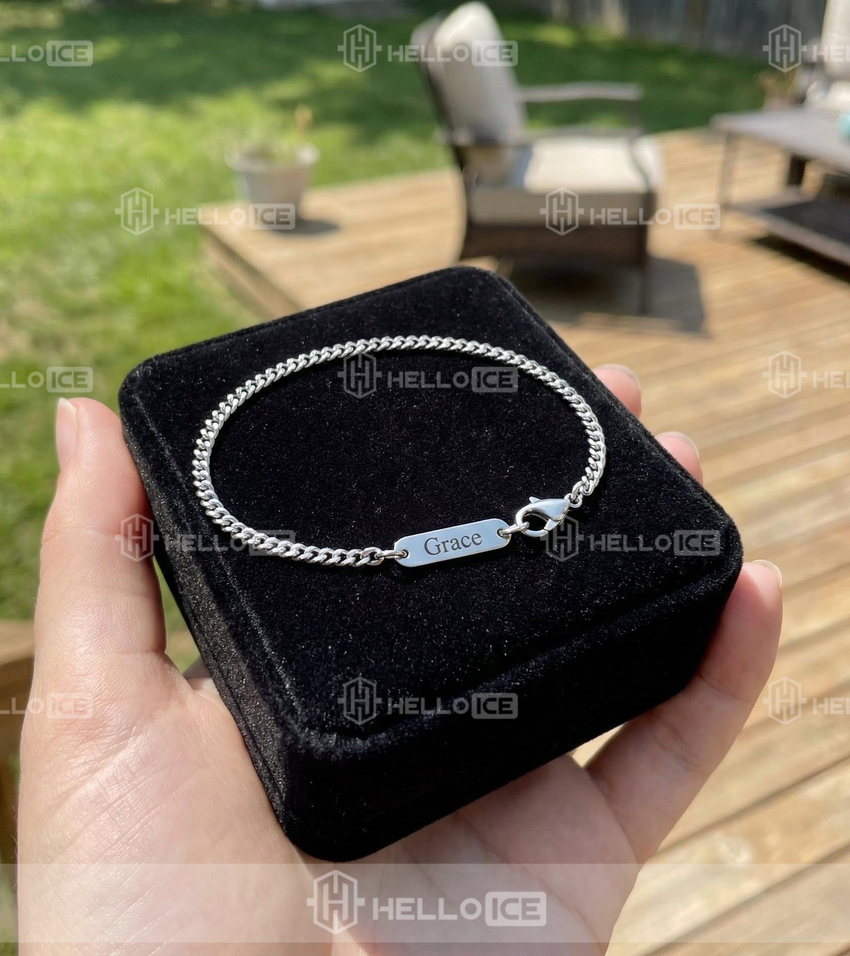 Helloice Review Image