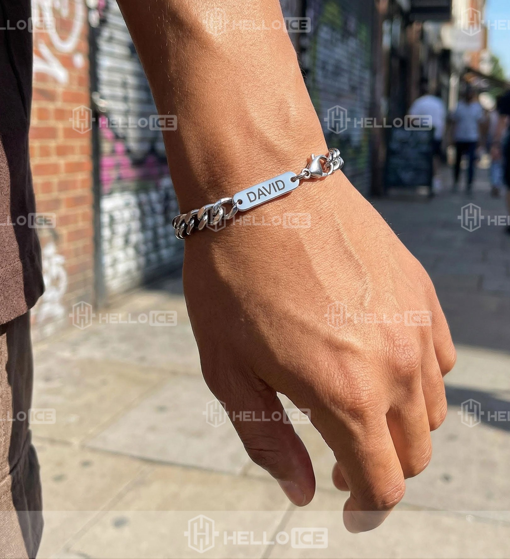 Helloice Review Image