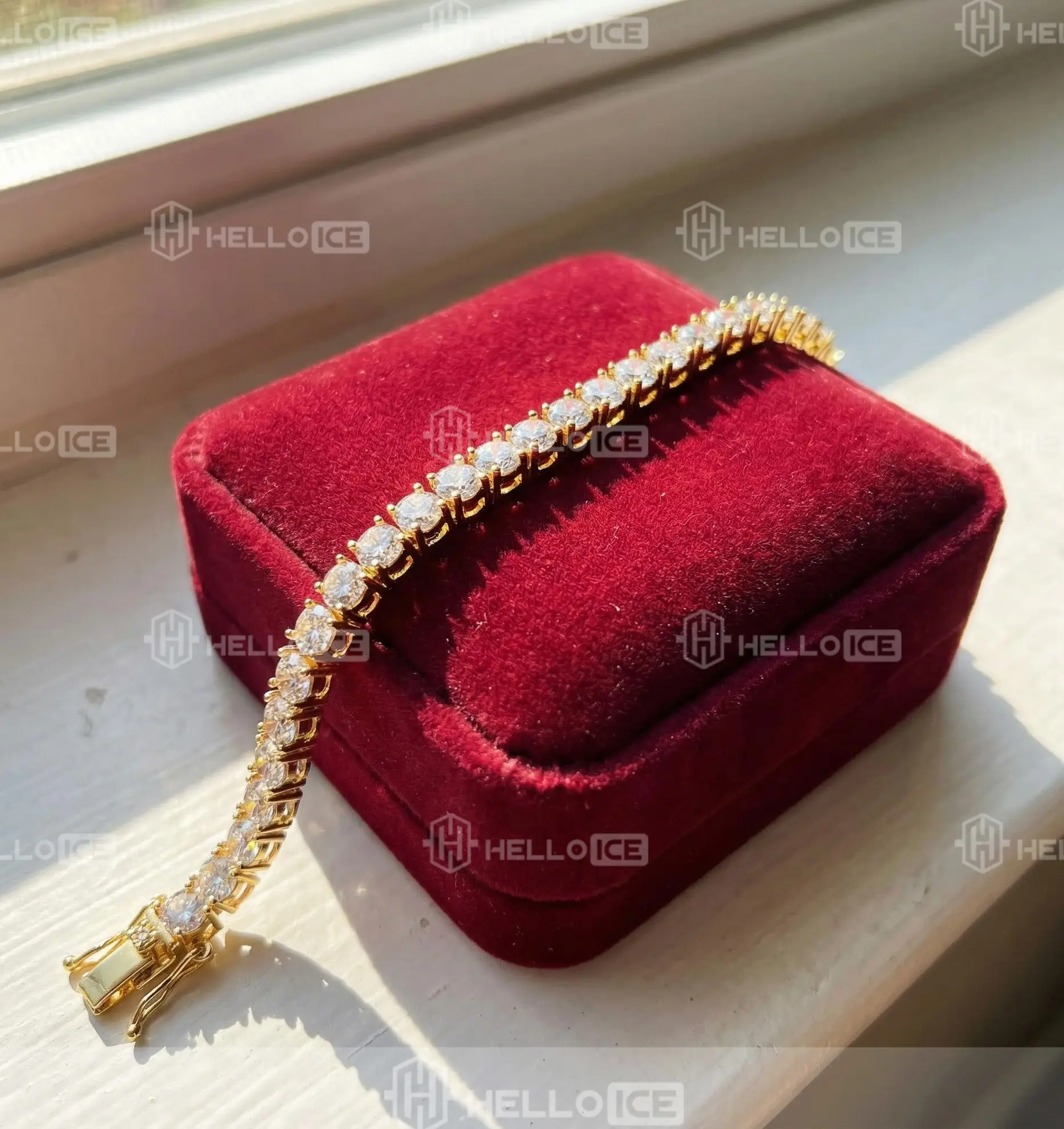 Helloice Review Image