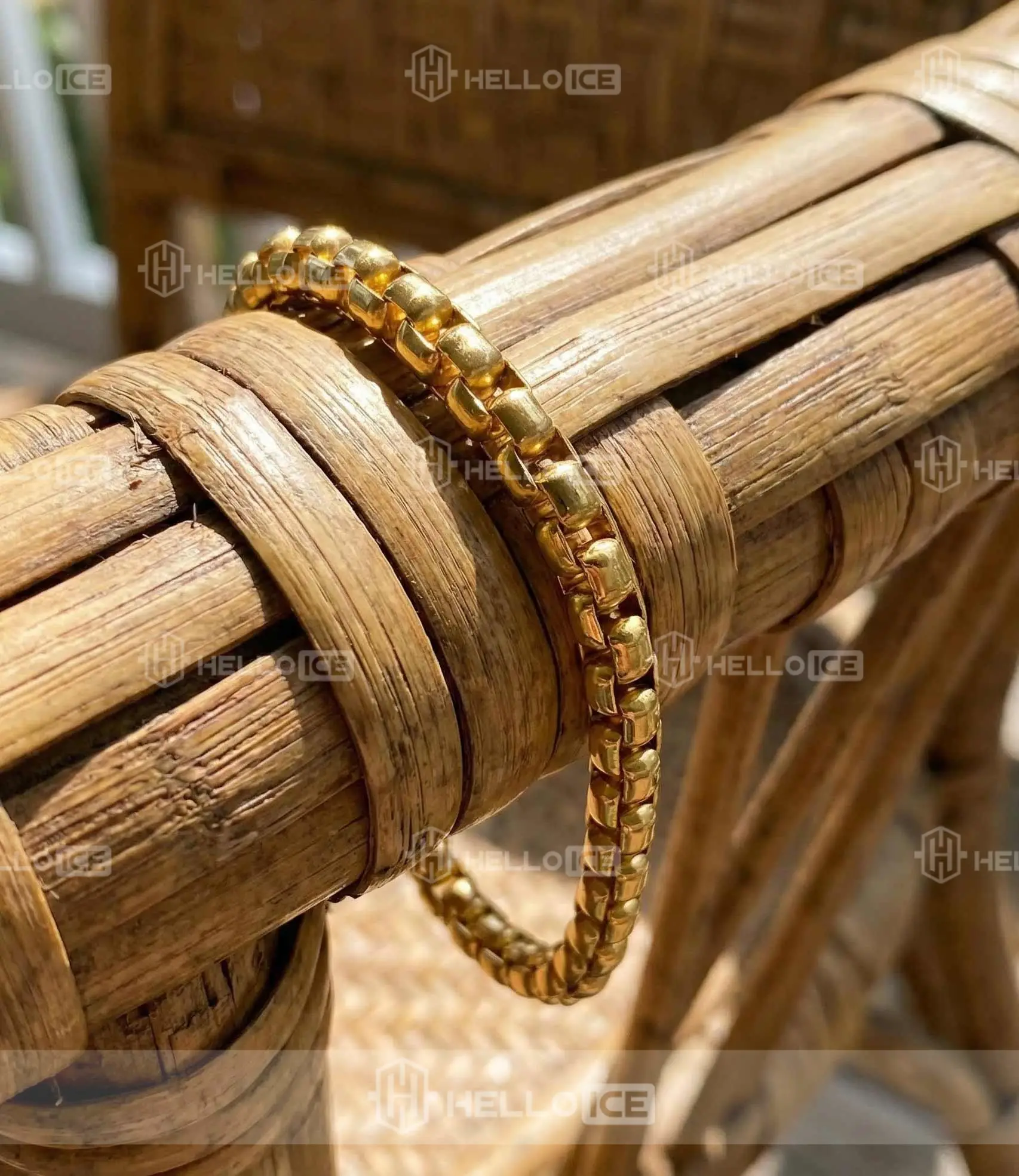 Helloice Review Image