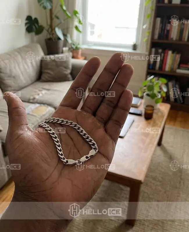 Helloice Review Image