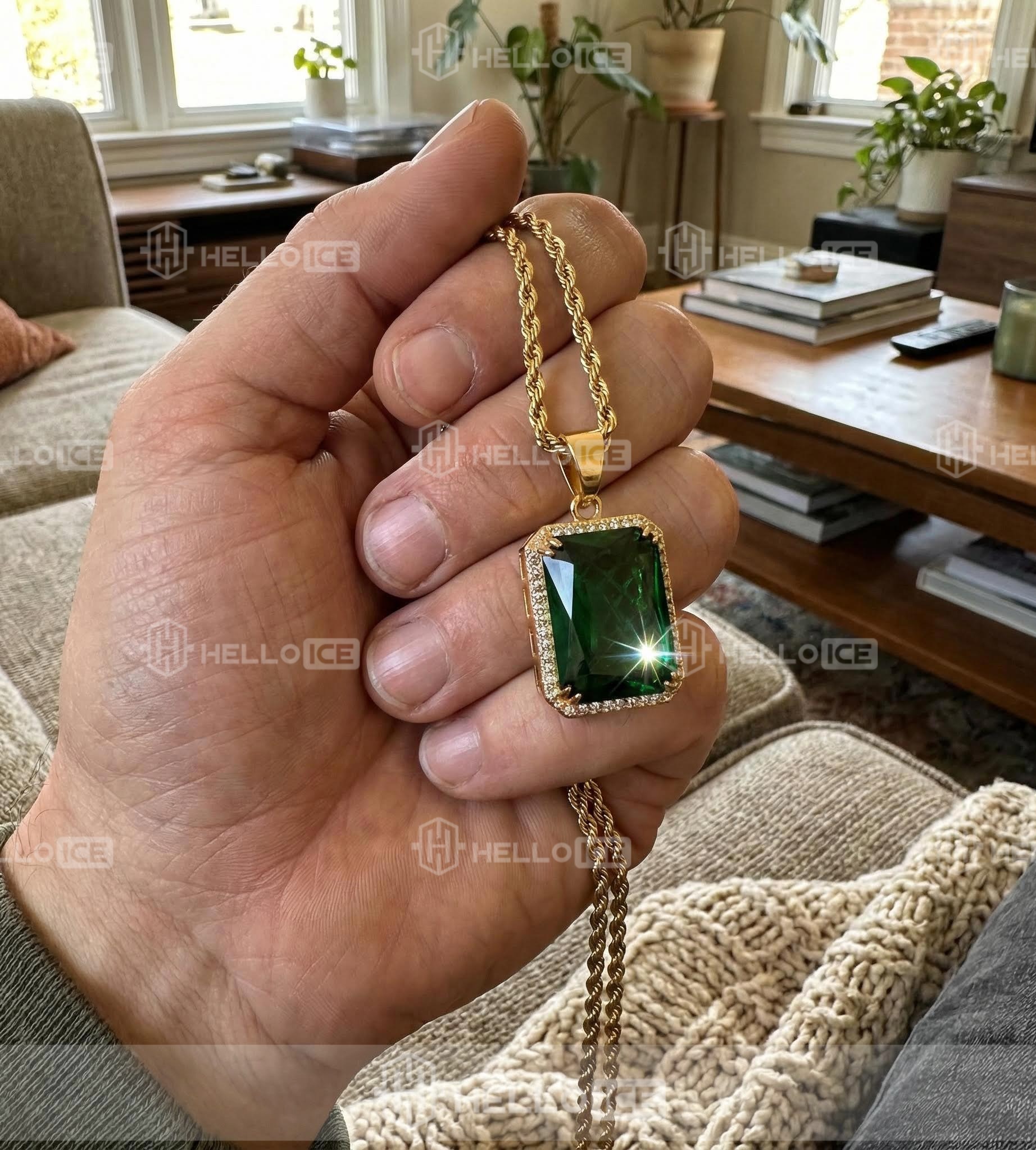 Helloice Review Image