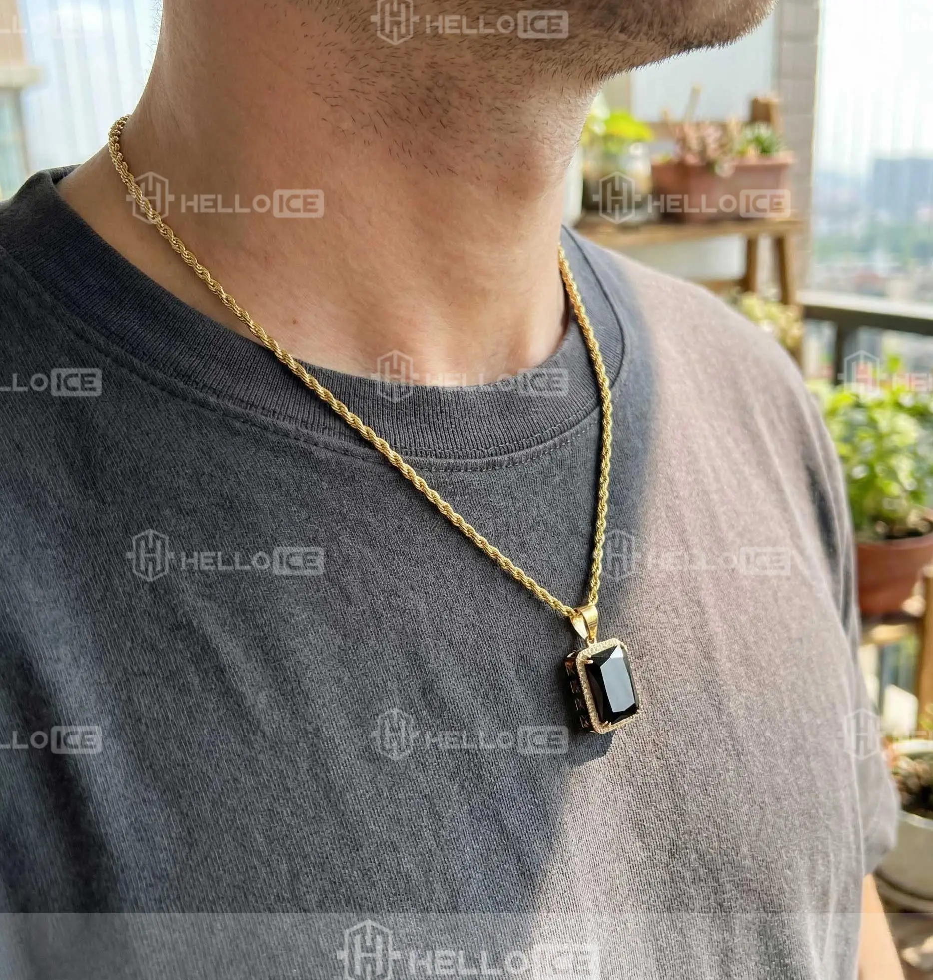 Helloice Review Image