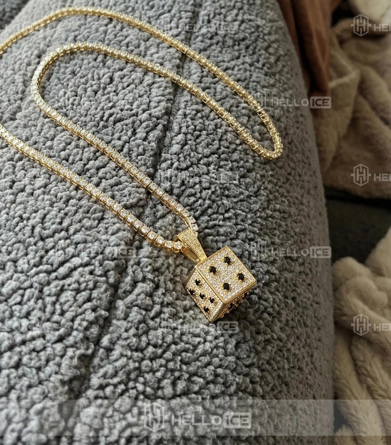 Helloice Review Image